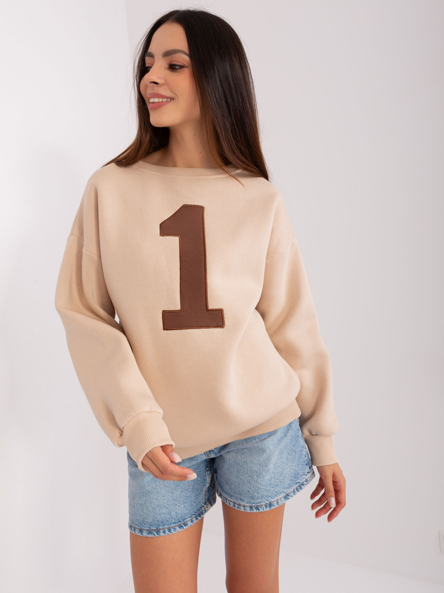 Béžová mikina bez kapucne s číslicou EM-BL-617-9.11X-beige Veľkosť: ONE SIZE