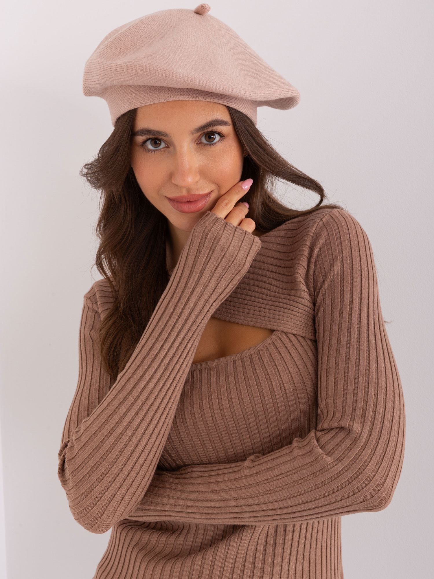 Béžový dámsky baret AT-SK-231305.82P-beige Veľkosť: ONE SIZE
