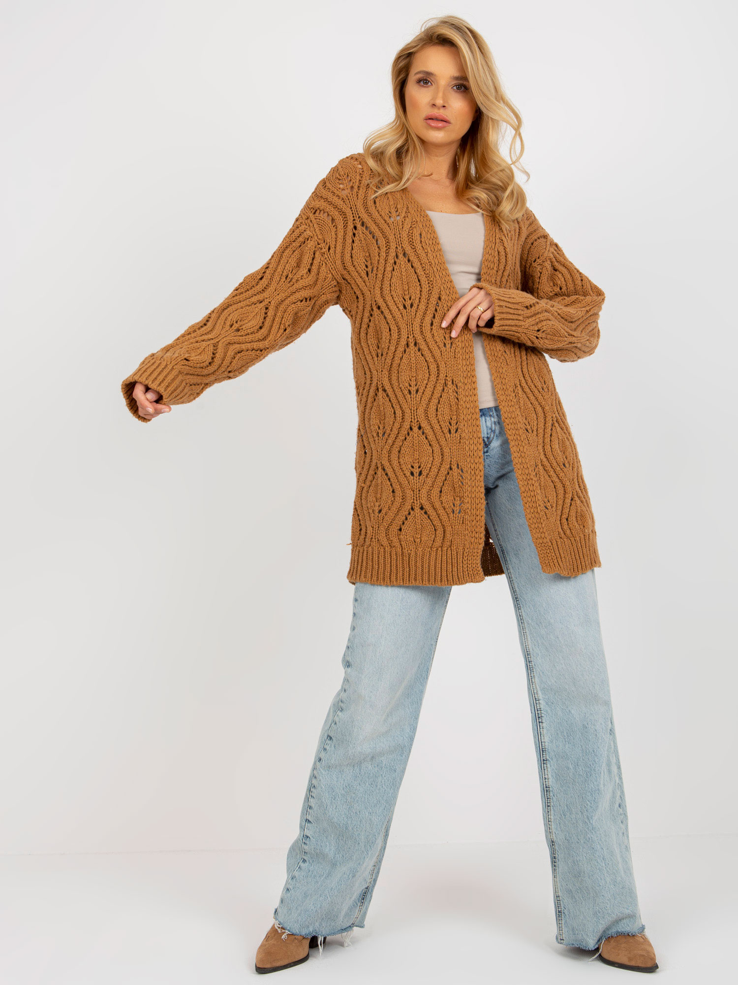 Svetlohnedý kardigan so vzormi BA-SW-3021.00P-camel Veľkosť: ONE SIZE