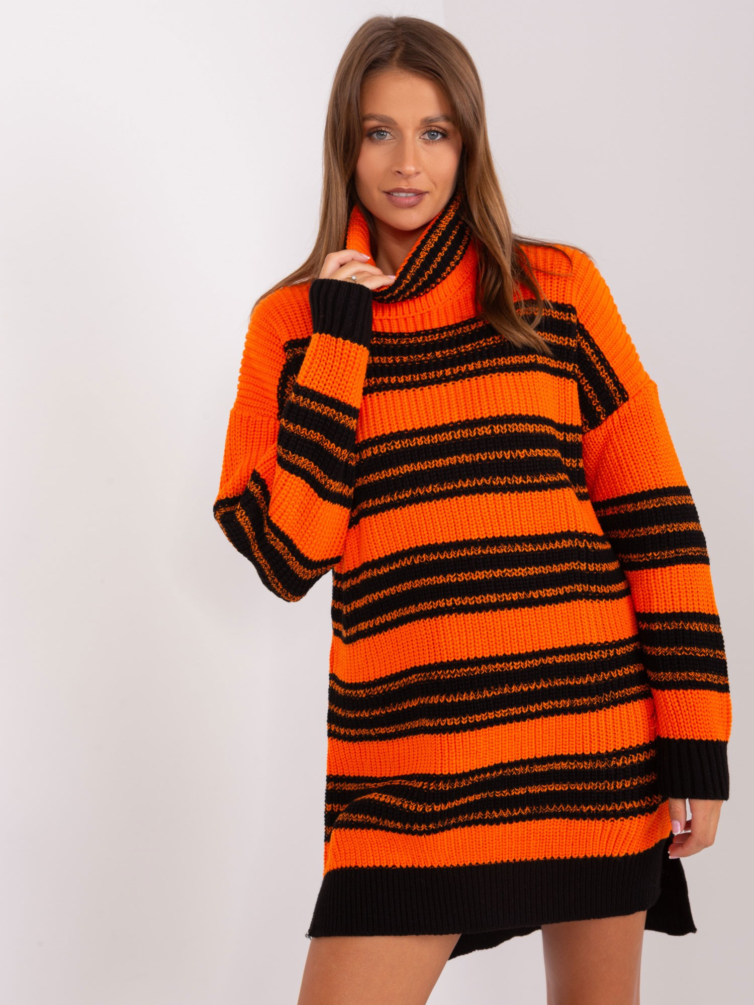 Čierno-oranžové pruhované rolákové šaty BA-SK-8007.42P-orange Veľkosť: ONE SIZE