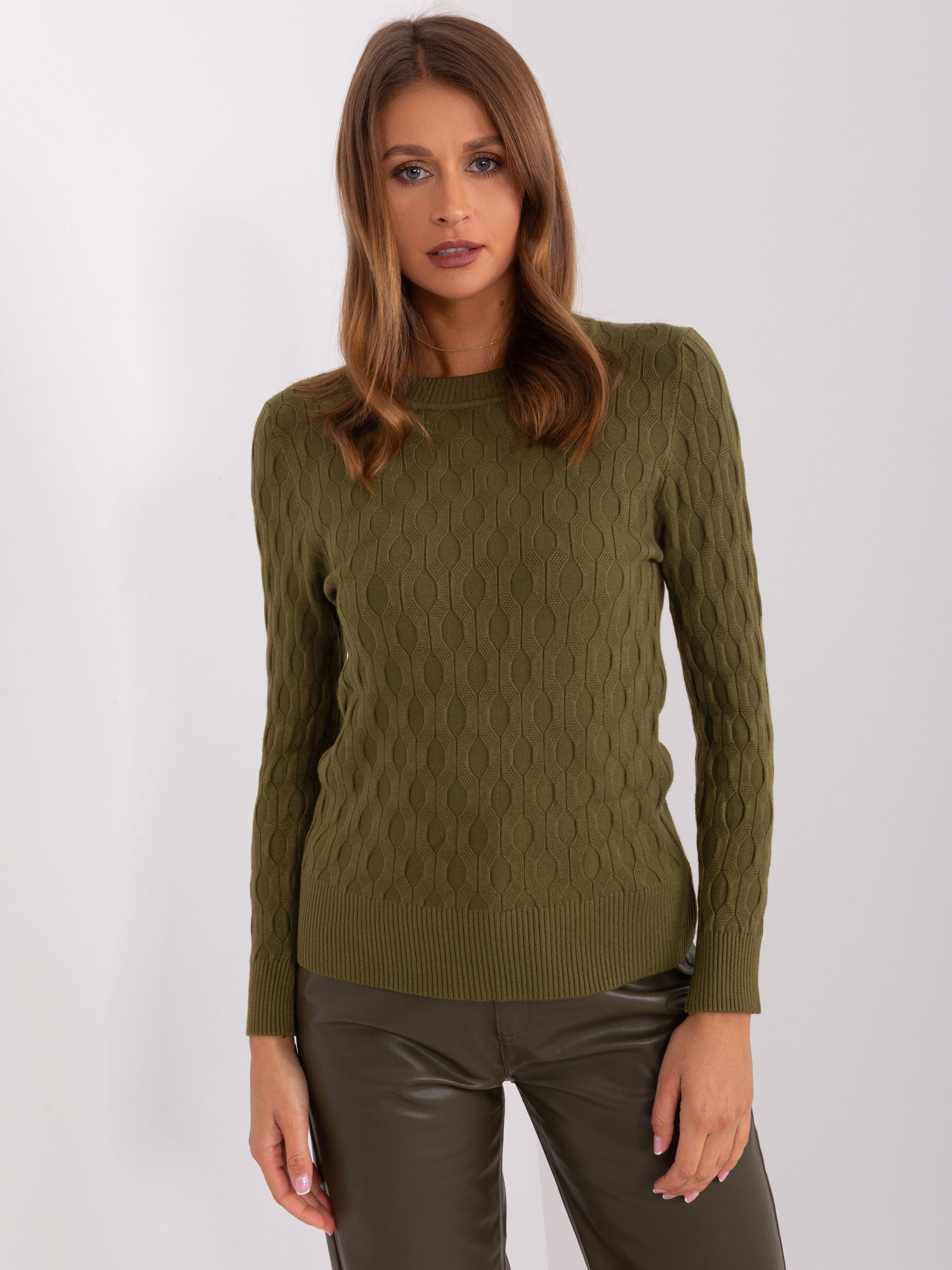 Tmavý khaki sveter so vzormi -AT-SW-2324-2.68-khaki Veľkosť: ONE SIZE