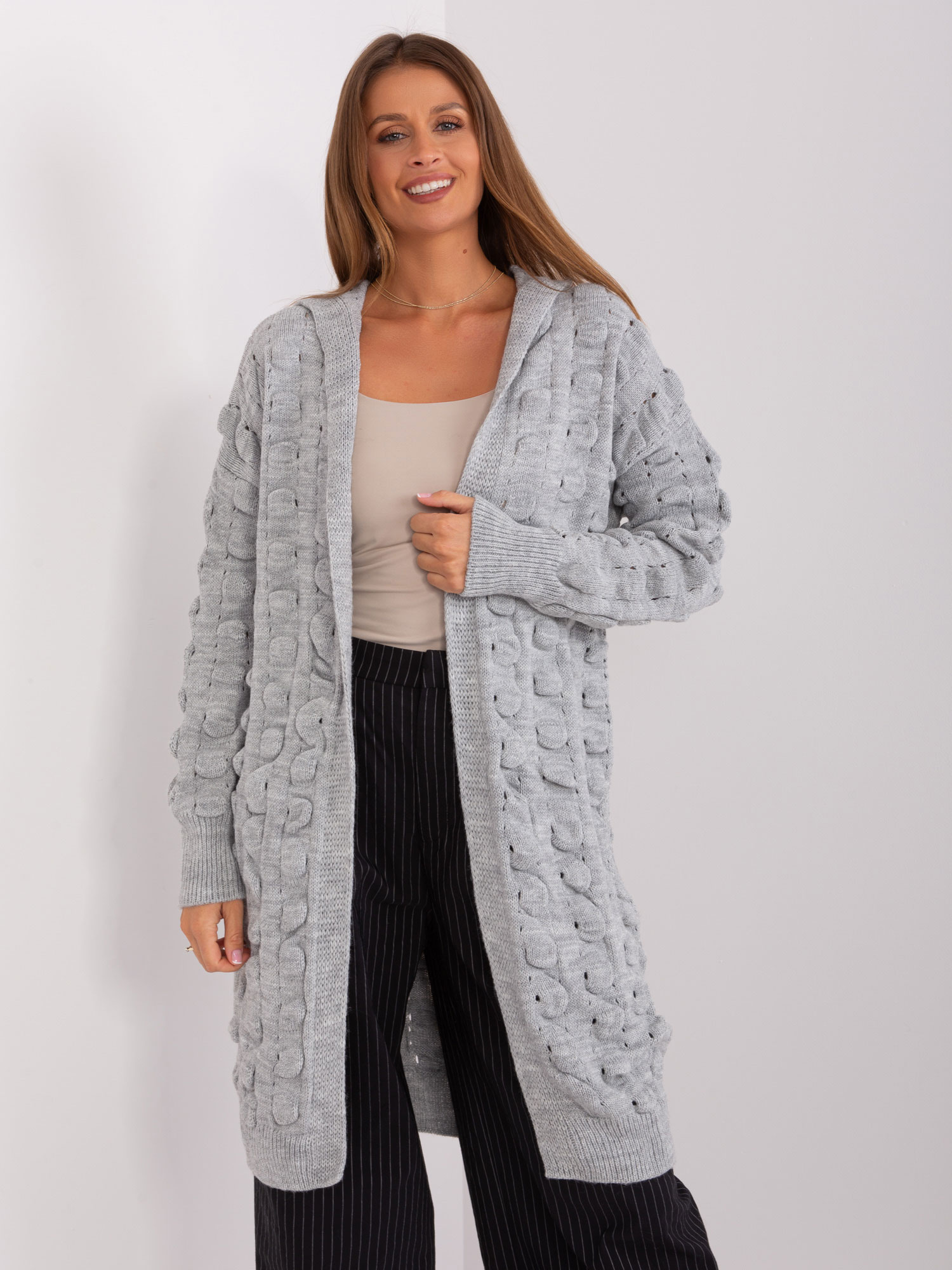Sivý kardigan so vzorom a kapucňou BA-SW-8026.94P-grey Veľkosť: ONE SIZE