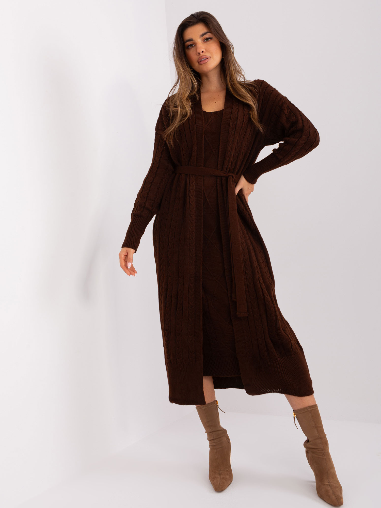 Tmavohnedý komplet pletených šiat a kardigánu BA-KMPL-0269.39P-dark brown Veľkosť: ONE SIZE