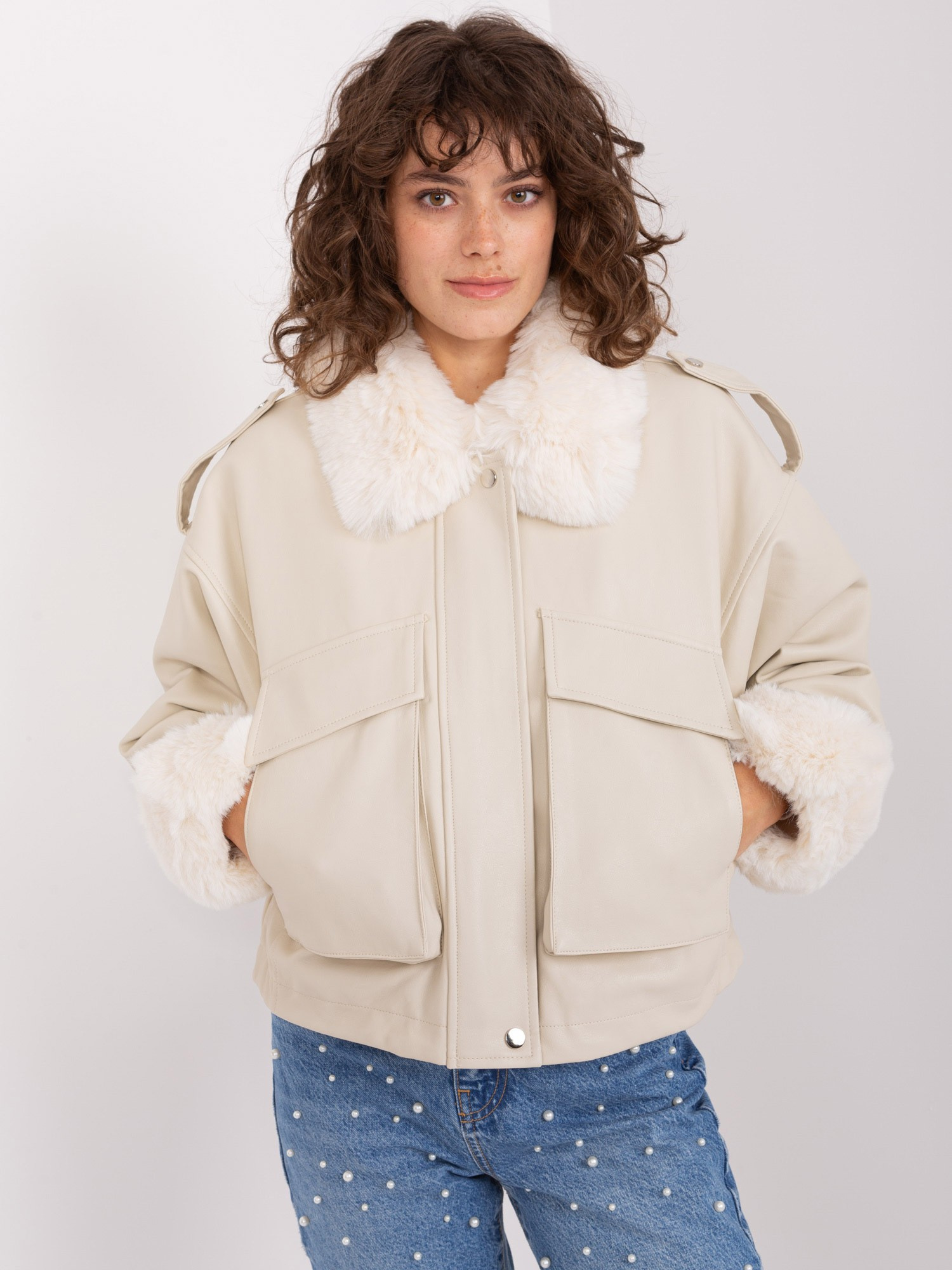 Svetlobéžová koženková zimná bunda s kožúškom NM-KR-DA-0831.99P-light beige Veľkosť: ONE SIZE