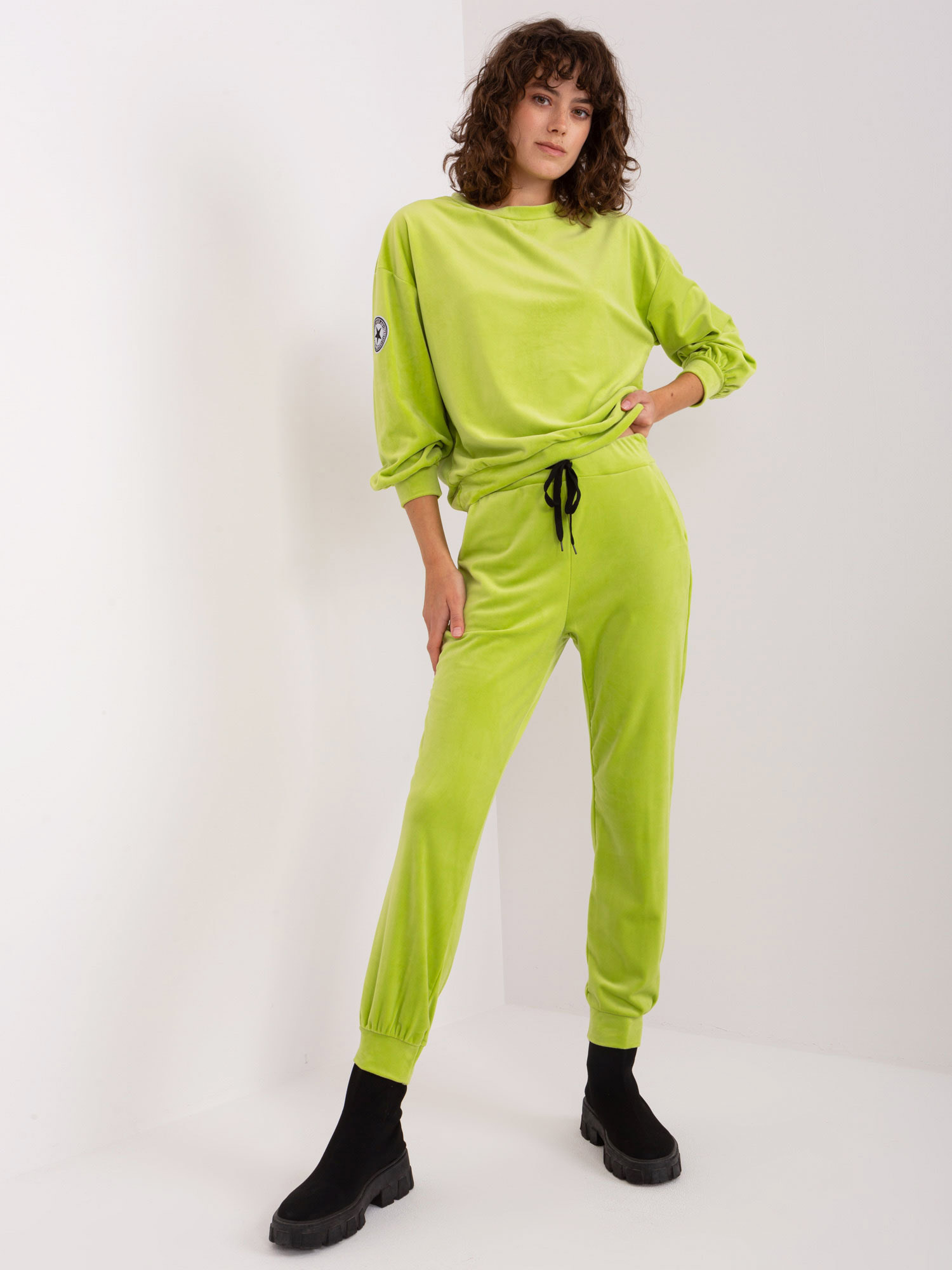 Limetková tepláková súprava DHJ-KMPL-8328.86-limon Veľkosť: ONE SIZE