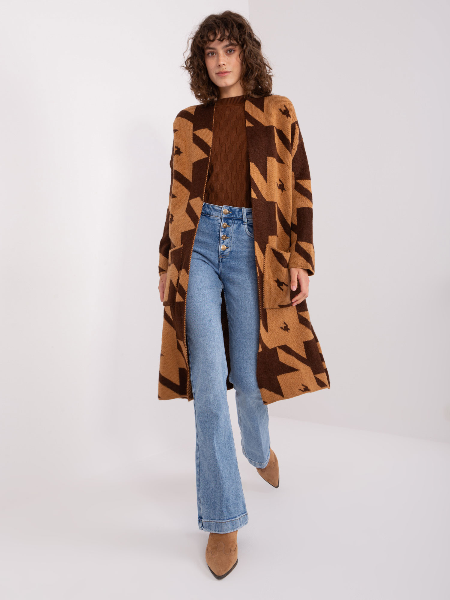 Hnedý dlhý vzorovaný kardigán BA-SW-0312.20P-brown Veľkosť: ONE SIZE