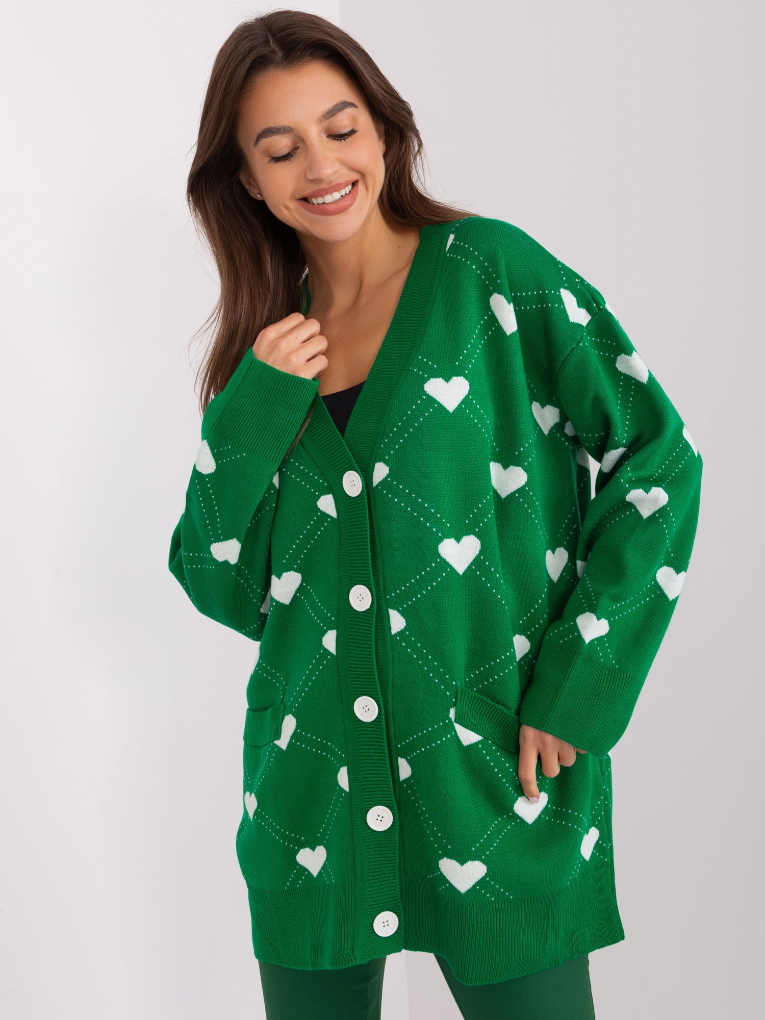 Zelený kardigán so srdiečkami -BA-SW-2207.32P-dark green Veľkosť: ONE SIZE