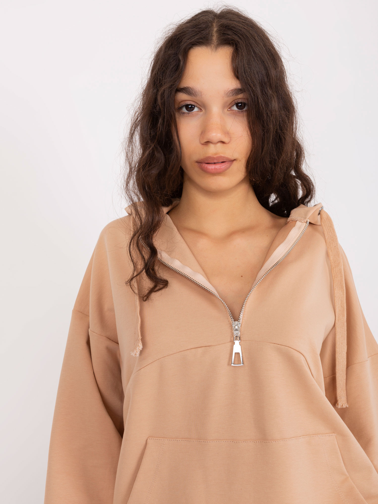 Tmavobéžová oversize mikina so zipsom FA-BL-8809.80-camel Veľkosť: ONE SIZE