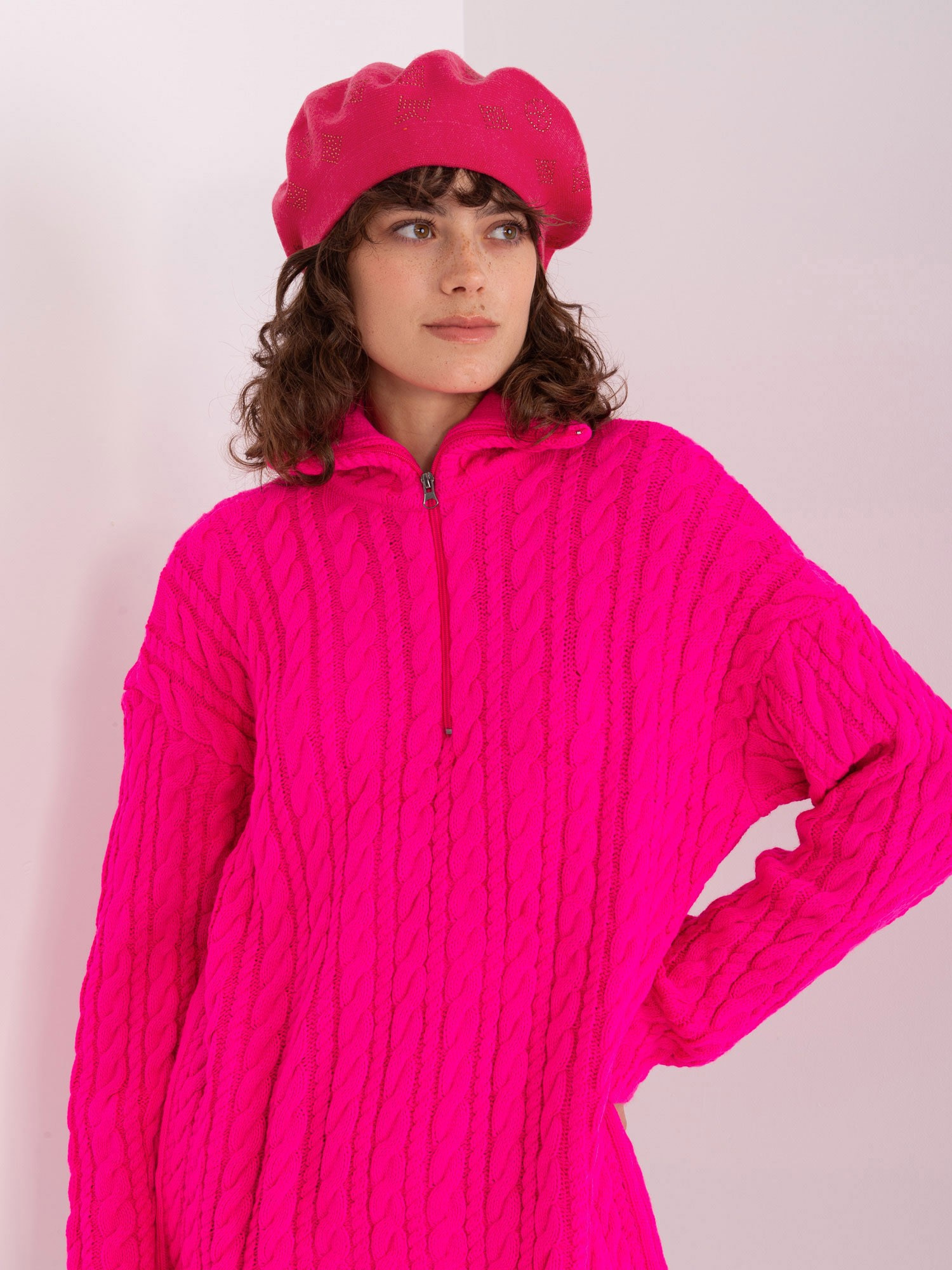 Tmavoružová baretka s aplikáciou AT-CZ-2318.27-fuchsia Veľkosť: ONE SIZE