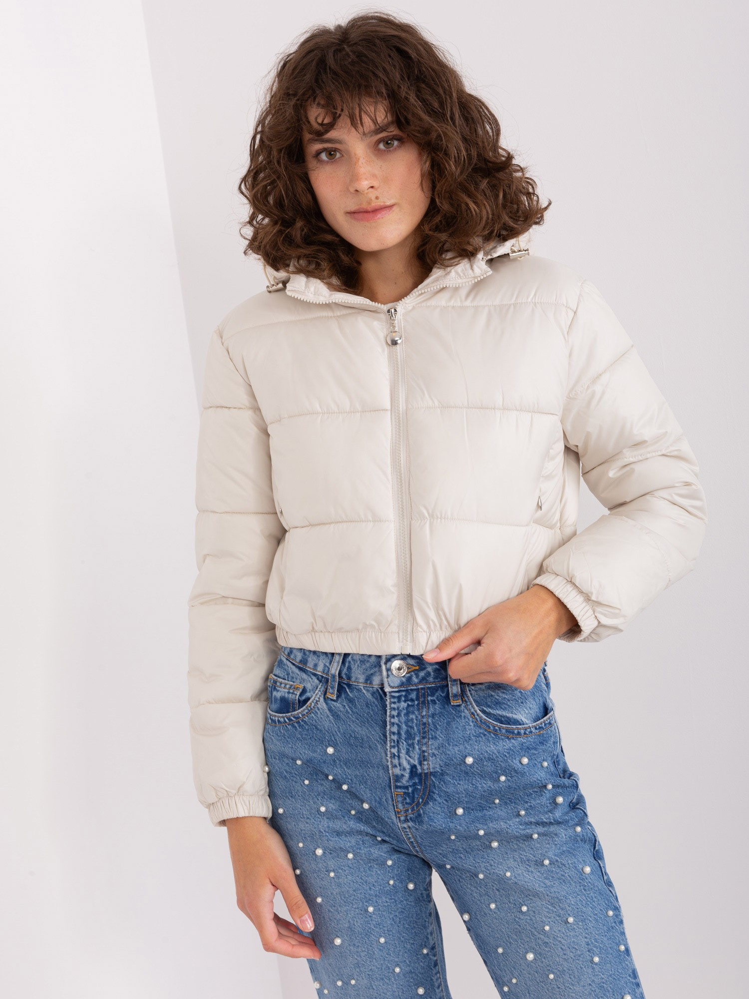 Svetlobéžová zimná prešívaná crop bunda NM-KR-P22-6630-12.99P-light beige Veľkosť: L