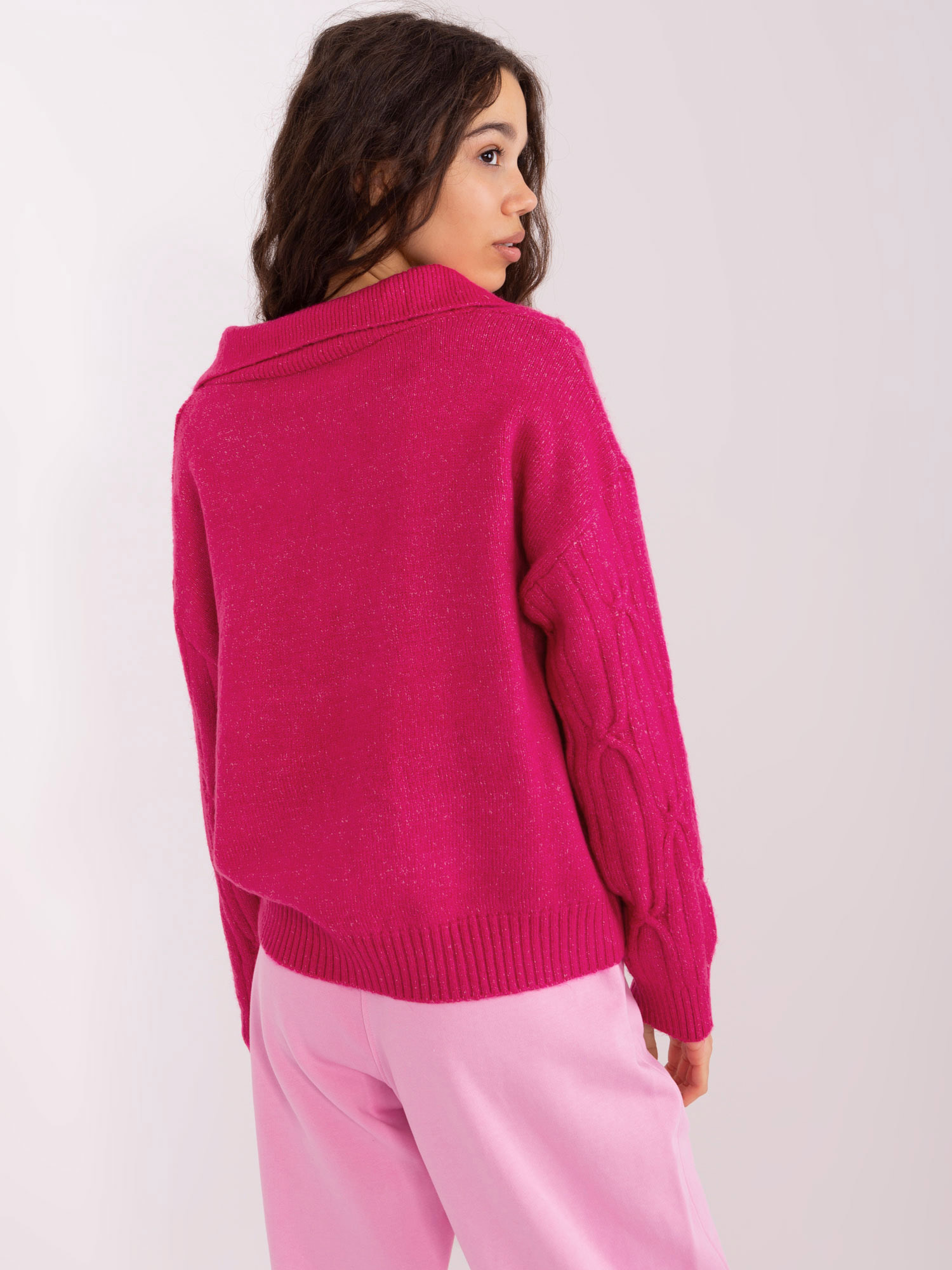 Tmavoružový sveter s golierom -AT-SW-2349-2.96-fuchsia Veľkosť: ONE SIZE