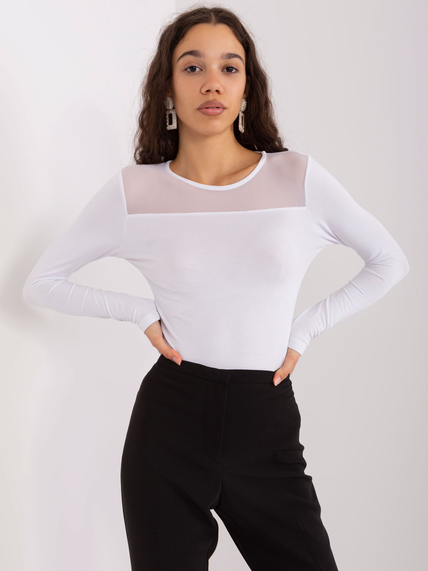 Biela blúzka s priesvitnou vsadkou RV-BZ-9201.78P-white Veľkosť: XL