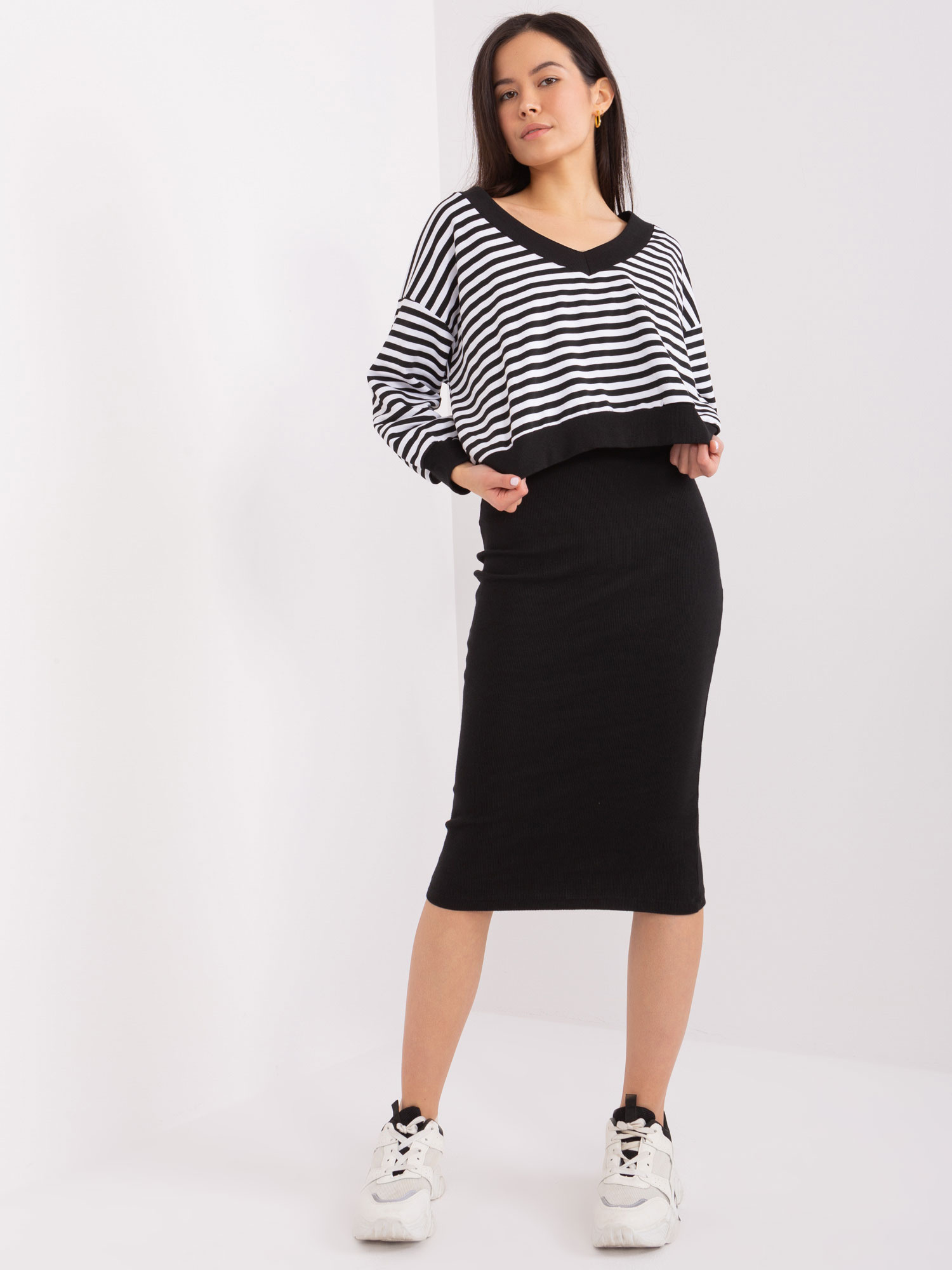 Čierno-biela súprava midi šiat a pruhovanej blúzky EM-KMPL-819.41P-black-white Veľkosť: ONE SIZE