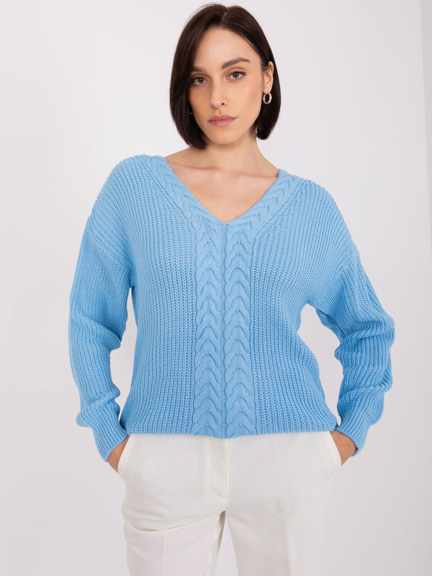 Svetlomodrý sveter s výstrihom do V BA-SW-8028.32-light blue Veľkosť: ONE SIZE