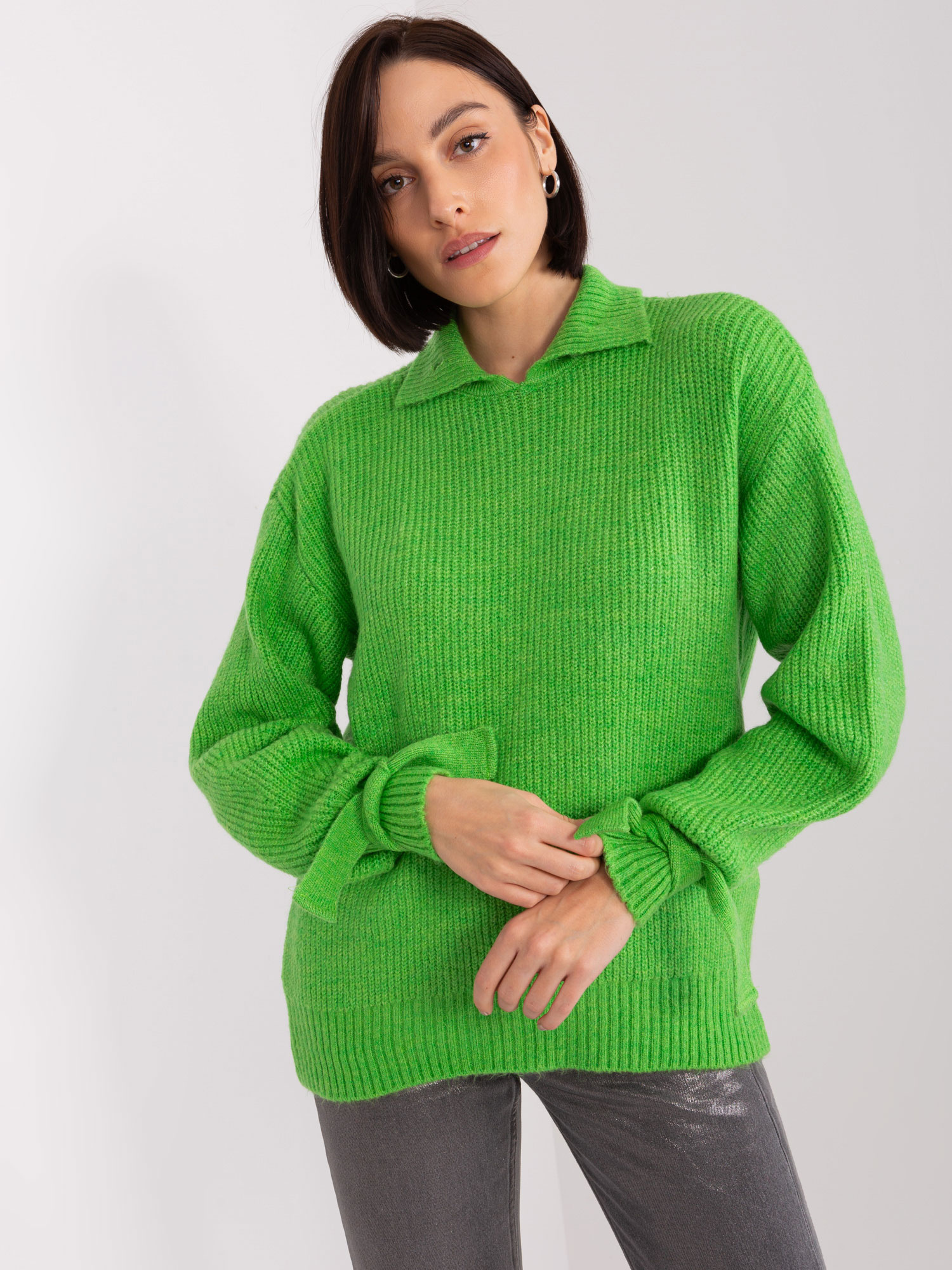 Svetlozelený sveter s golierom BA-SW-0305.67P-light green Veľkosť: ONE SIZE