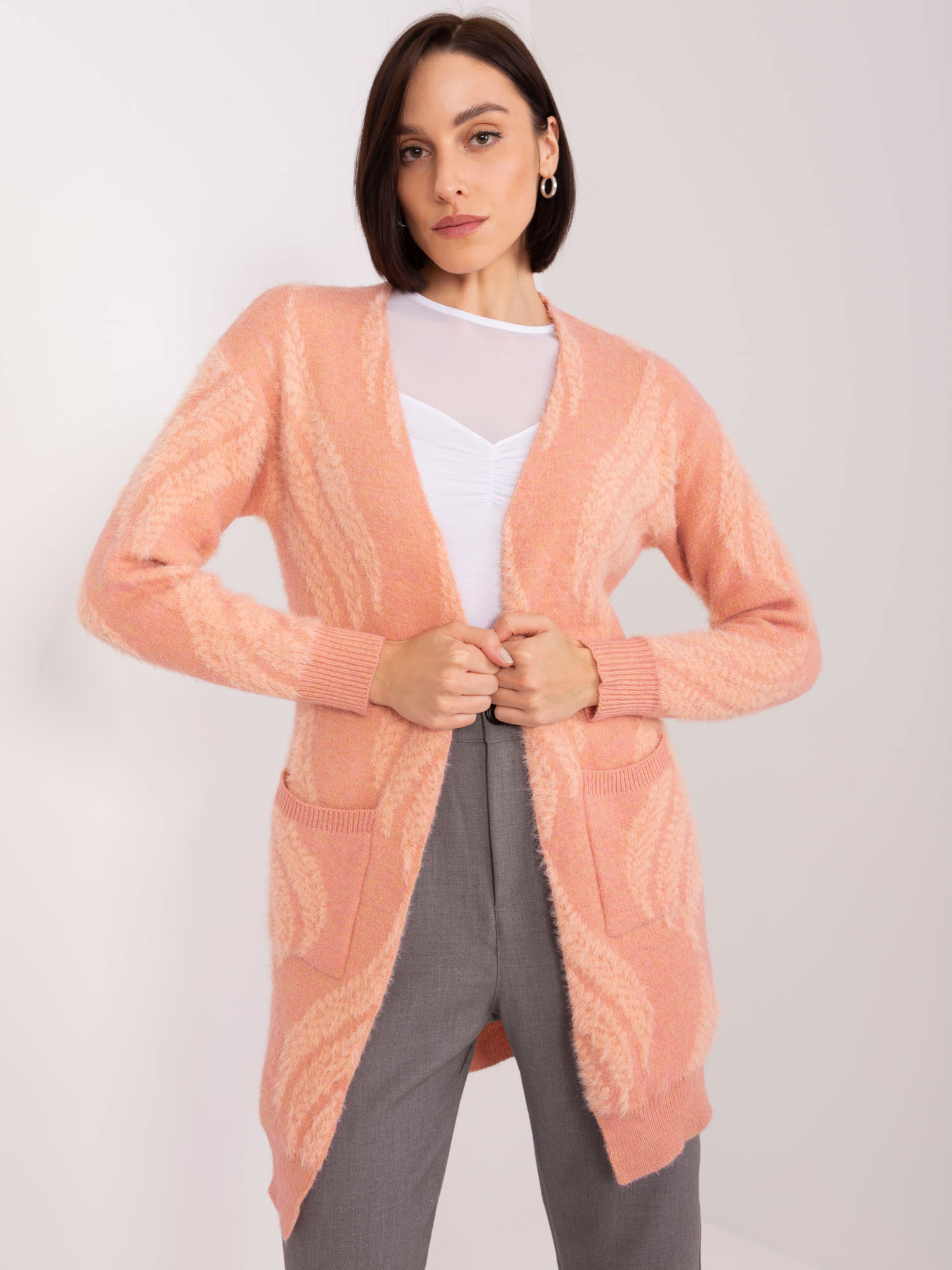 Broskyňový mäkký kardigán s vreckami -AT-SW-234501.00P-peach Veľkosť: ONE SIZE