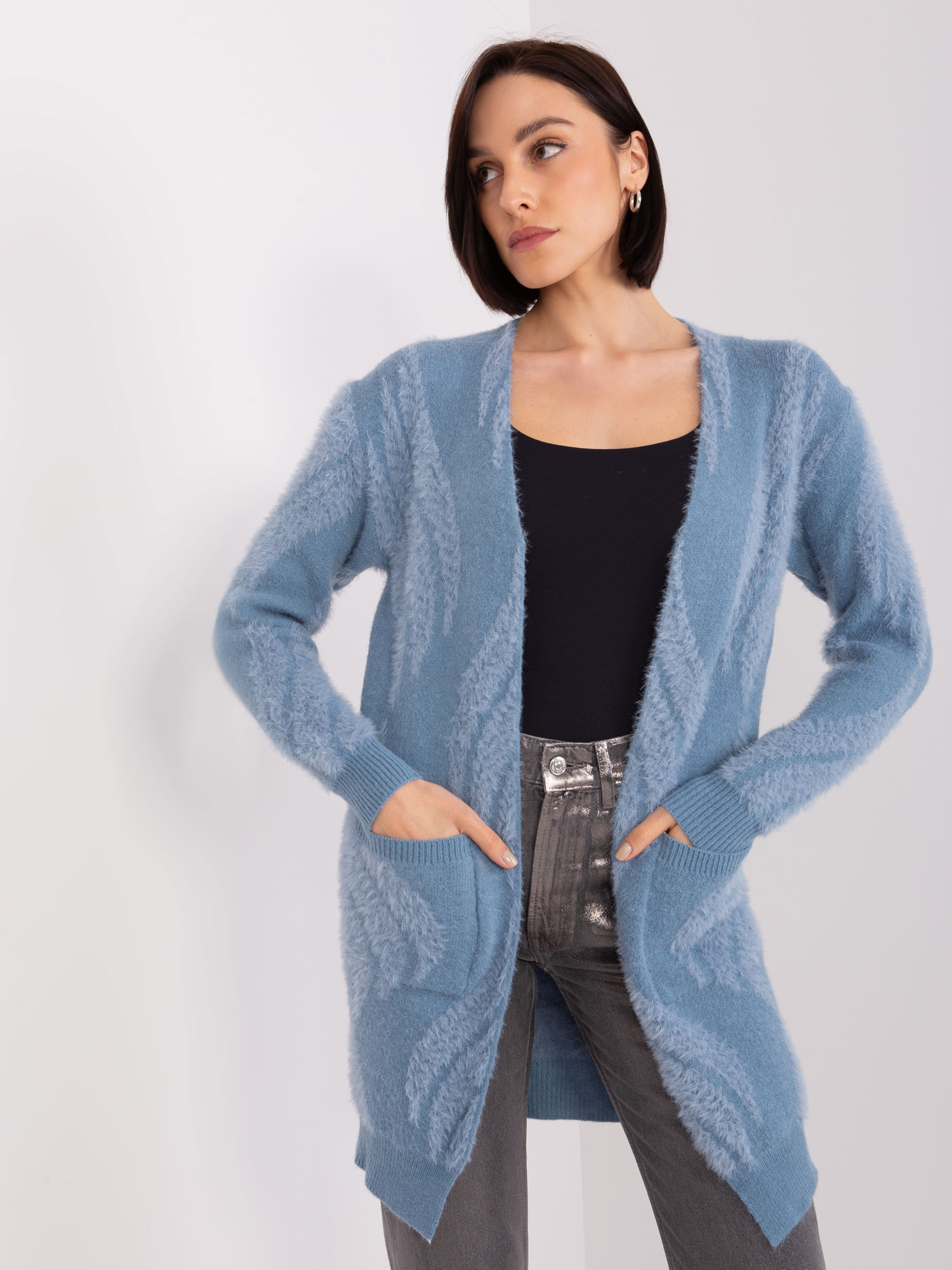 Modrý mäkký kardigán s vreckami AT-SW-234501.00P-blue Veľkosť: ONE SIZE