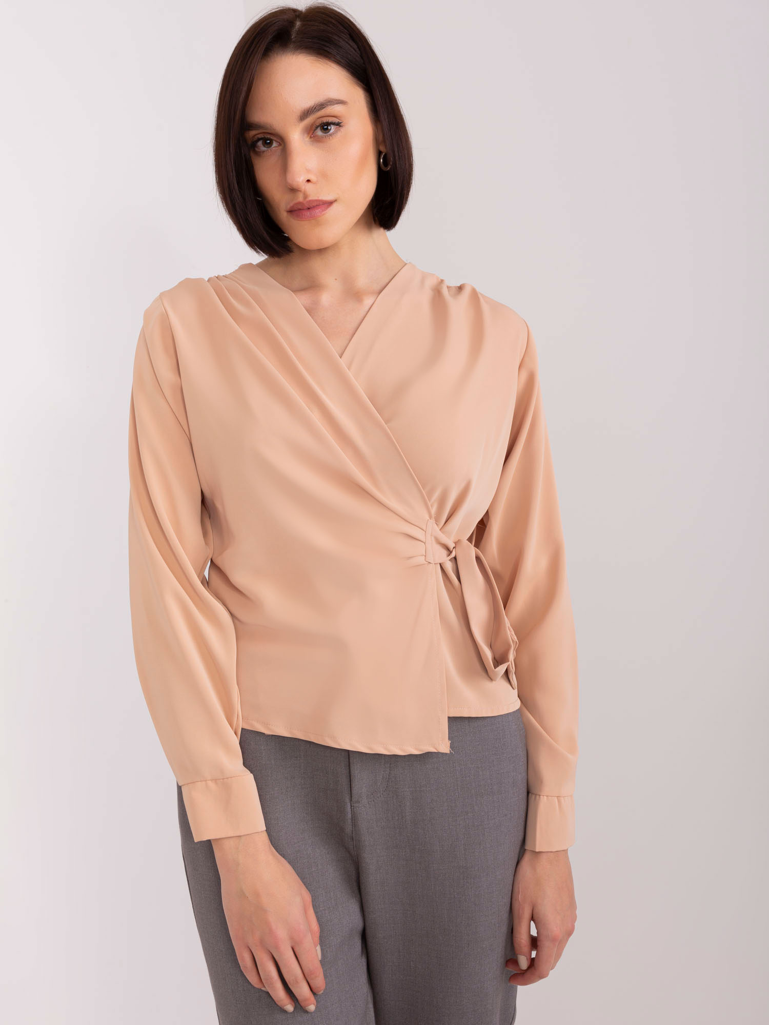 Camel zavinovacia blúzka s mašľou EM-BZ-3035.36-camel Veľkosť: S