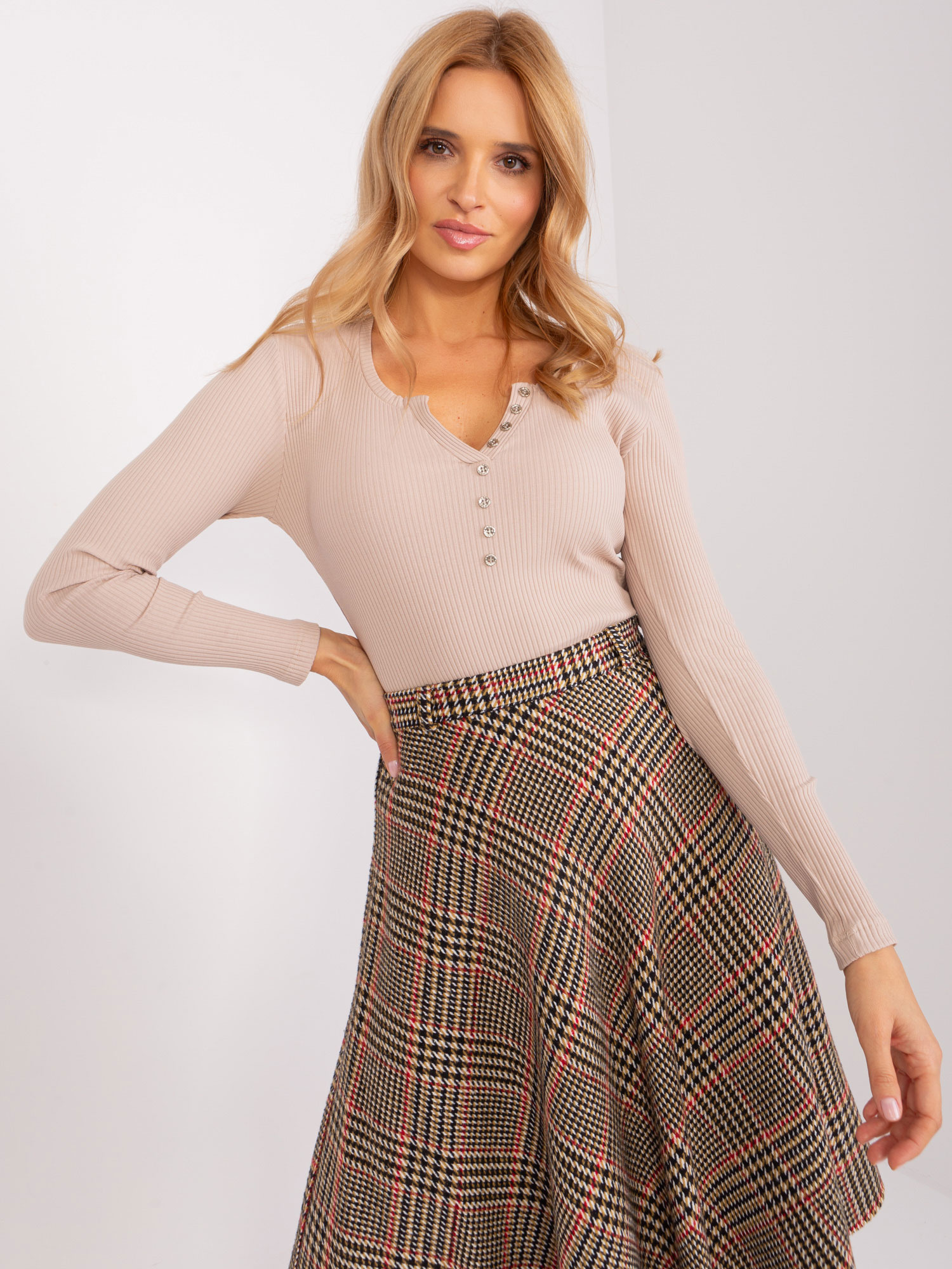 Béžové tričko s výstrihom RV-BZ-9209.36P-beige Veľkosť: S/M