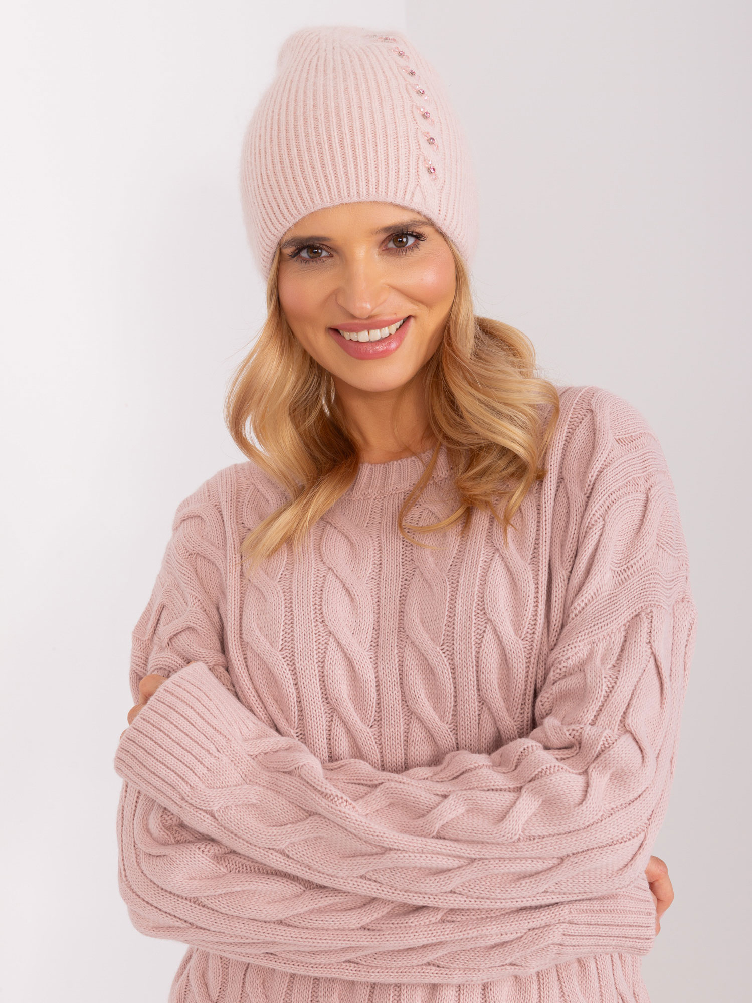 Svetloružová teplá čiapka AT-CZ-2328.38P-light pink Veľkosť: ONE SIZE