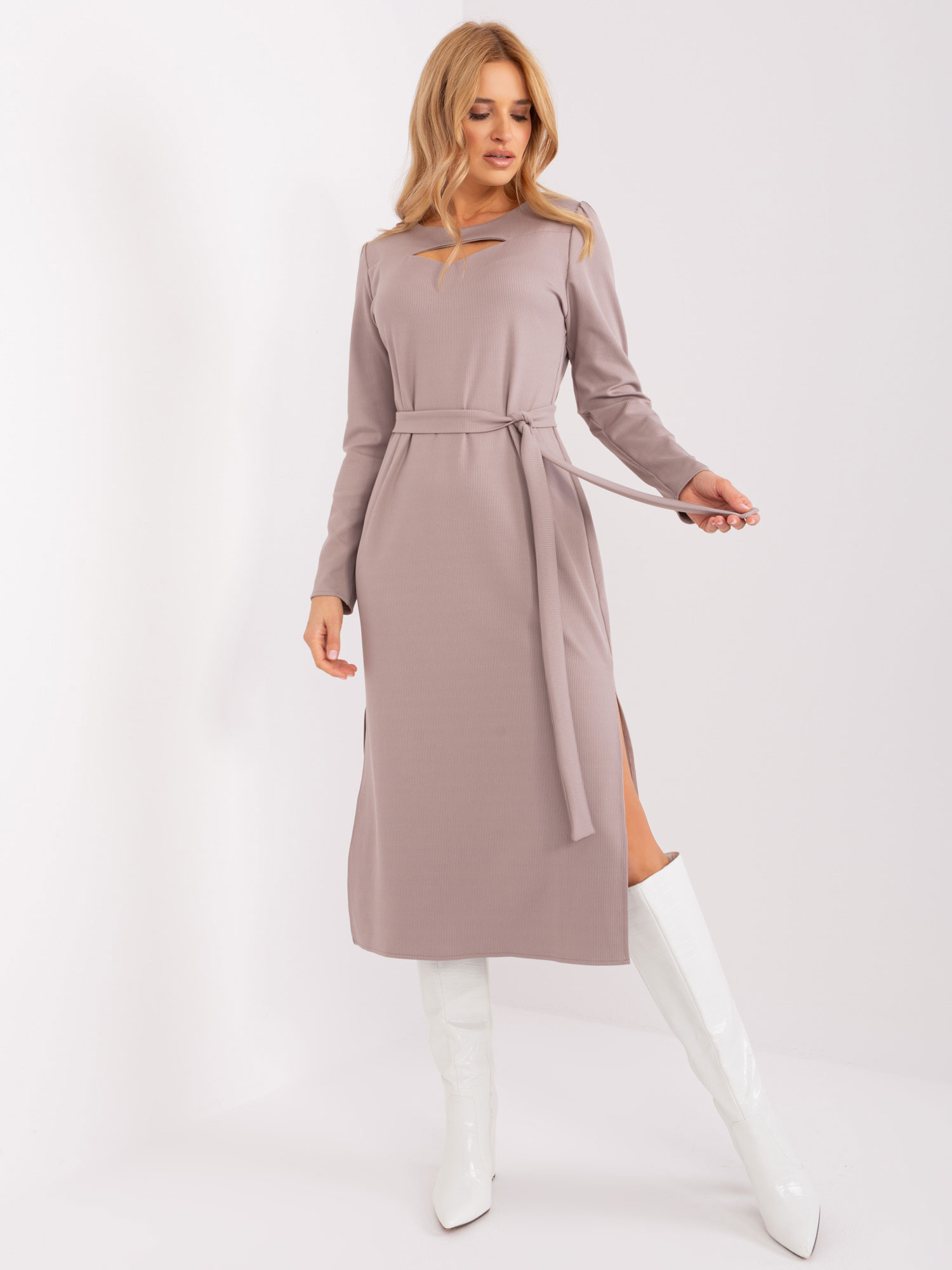 Béžové midi šaty s pásikom -LK-SK-509447.75P-dark brown Veľkosť: L/XL