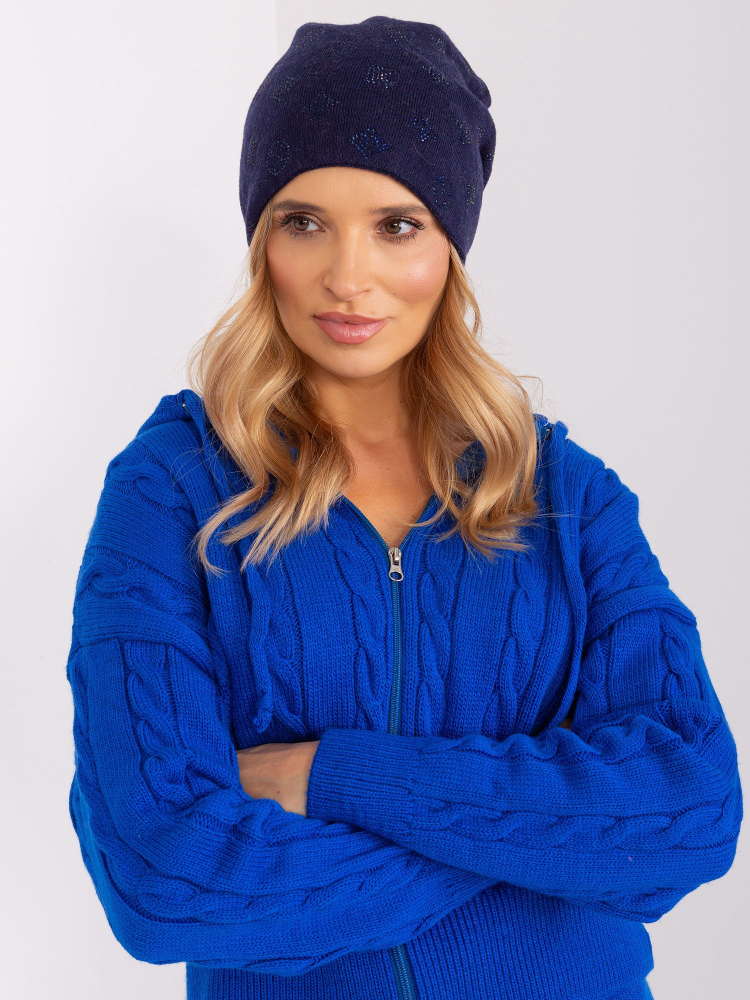 Tmavomodrá dámska čiapka -AT-SK-2325.86-dark blue Veľkosť: ONE SIZE