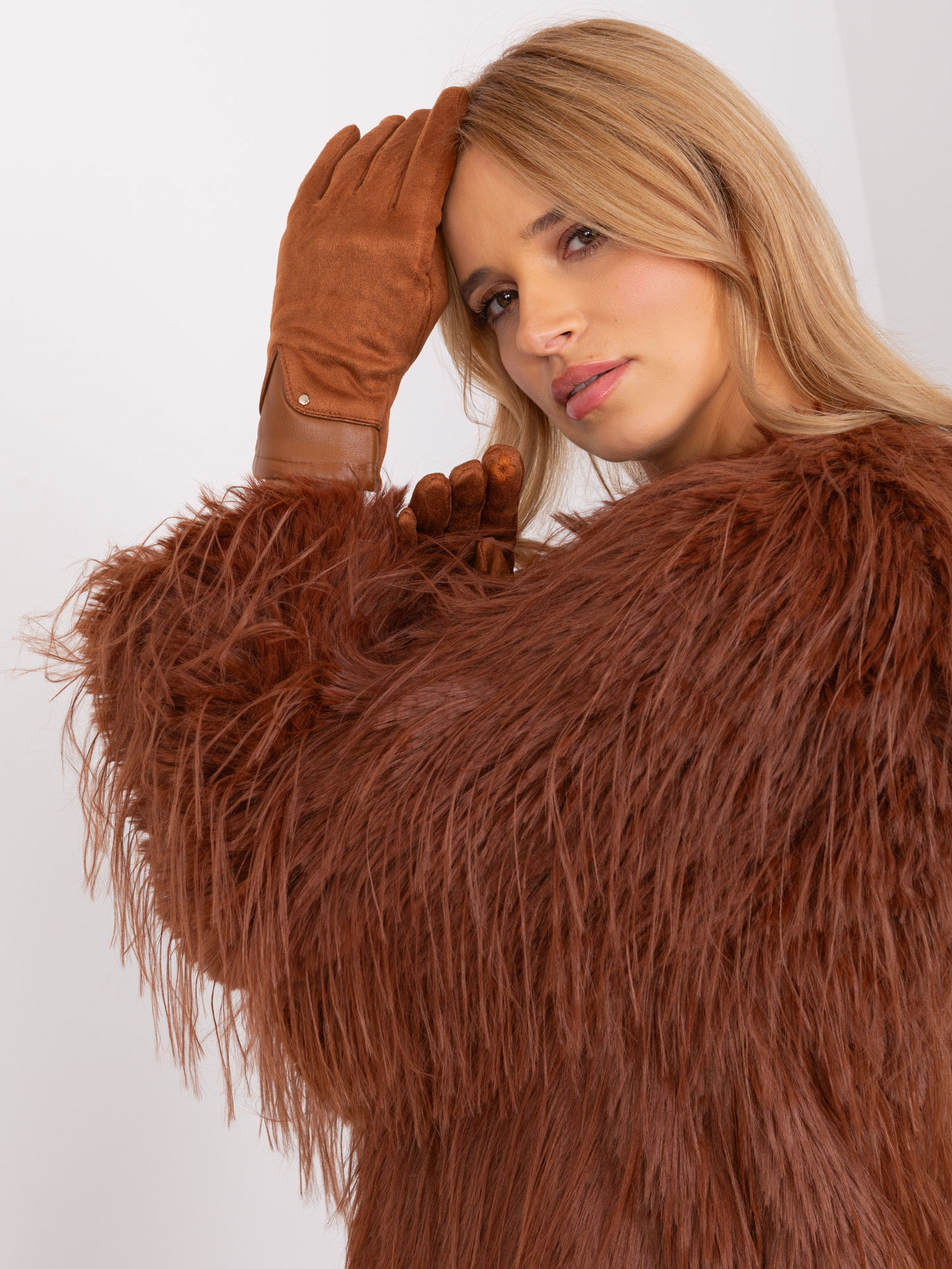 Hnedé semišové elegantné rukavice -AT-RK-239507.53P-light brown Veľkosť: S/M