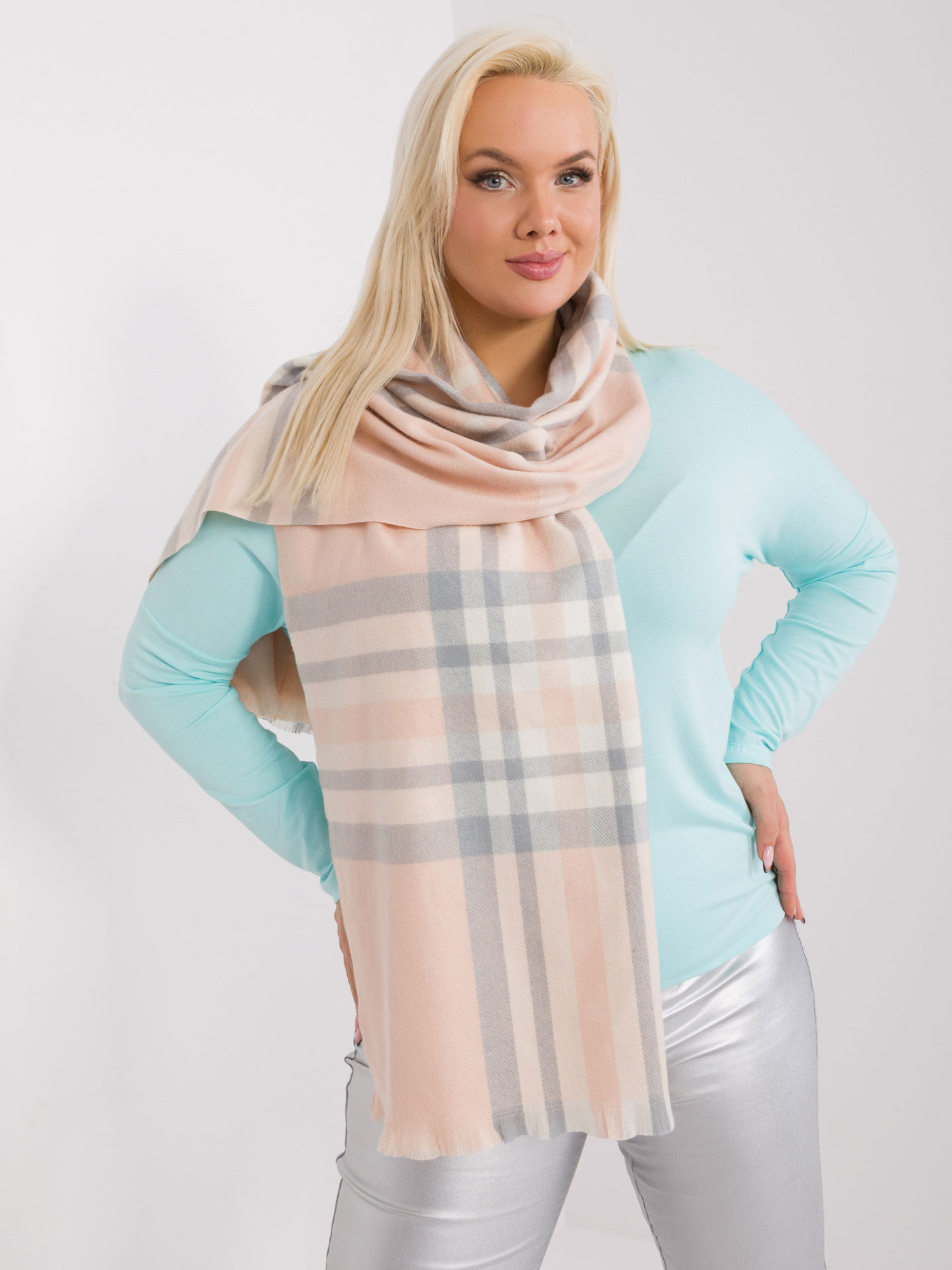 Svetloružový vzorovaný šál AT-SZ-23125-1.26-light pink Veľkosť: ONE SIZE