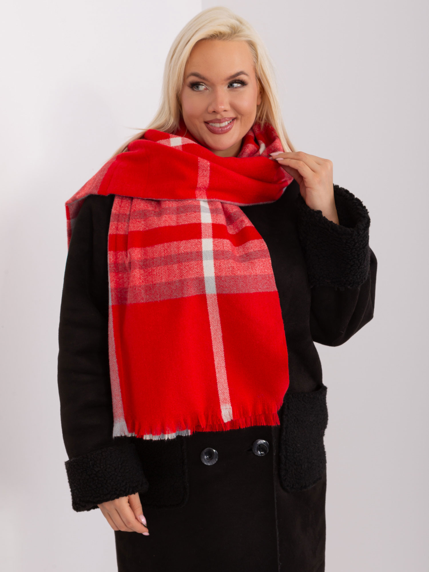 Červený vzorovaný šál AT-SZ-23125-1.26-red Veľkosť: ONE SIZE