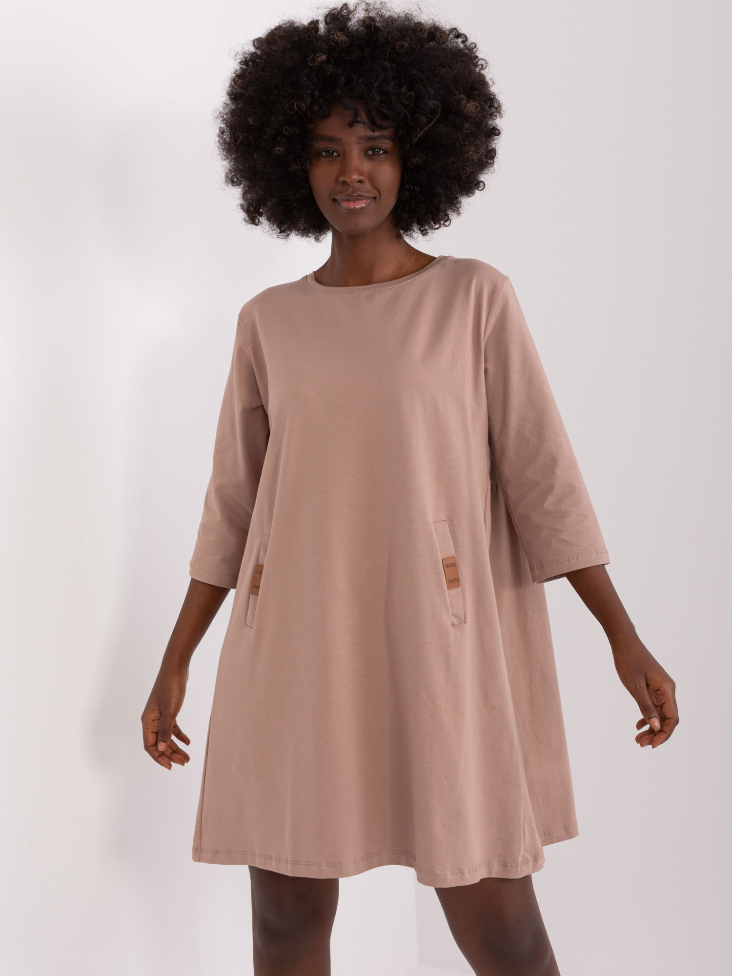 Béžové mini šaty s vreckami -RV-SK-6274.36P-dark beige Veľkosť: S/M