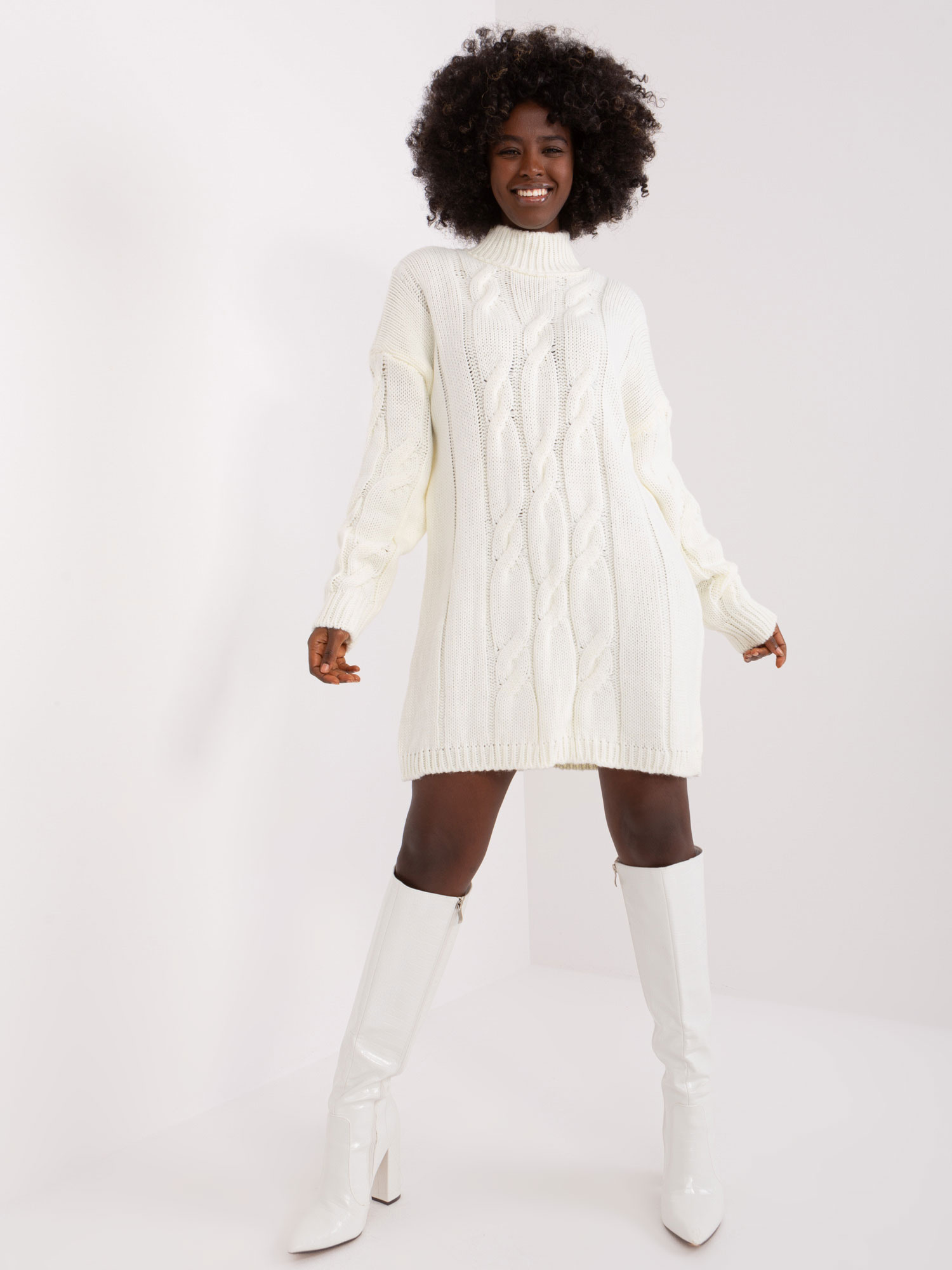 Smotanové pletené šaty s rolákom -LC-SK-1561.72P-ecru Veľkosť: ONE SIZE