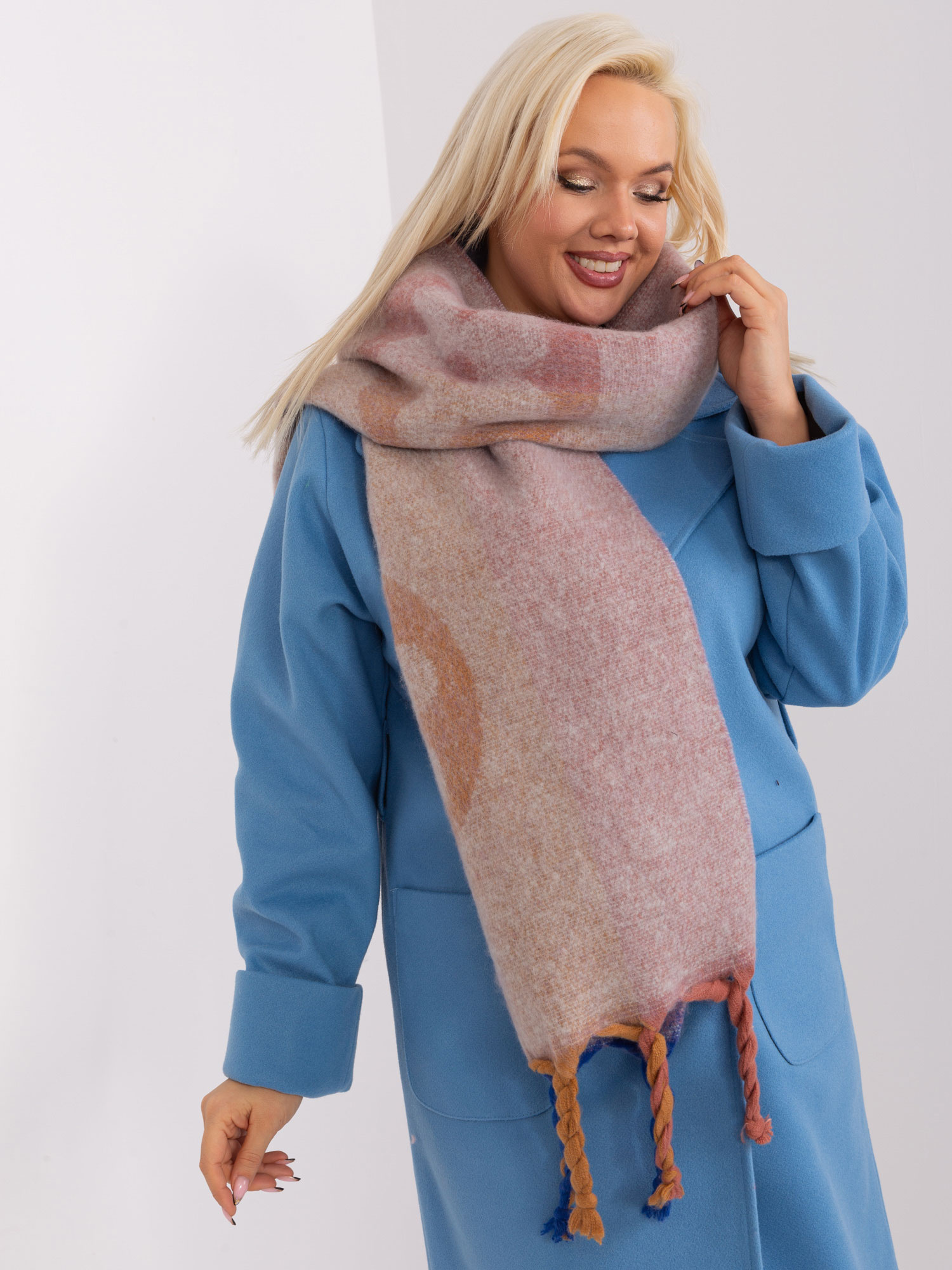 Fialový šál s vrkočmi a vzormi AT-SZ-2316.10P-purple Veľkosť: ONE SIZE