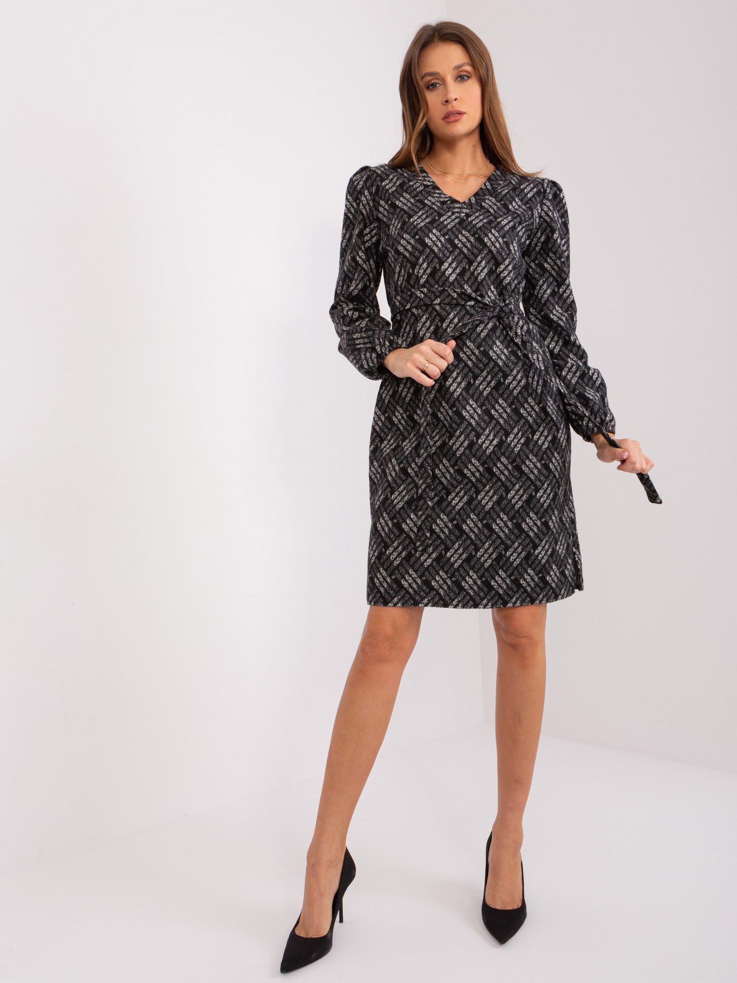 Čierno-sivé vzorované mini šaty so vzorom LK-SK-509474-1.52P-grey-black Veľkosť: S/M