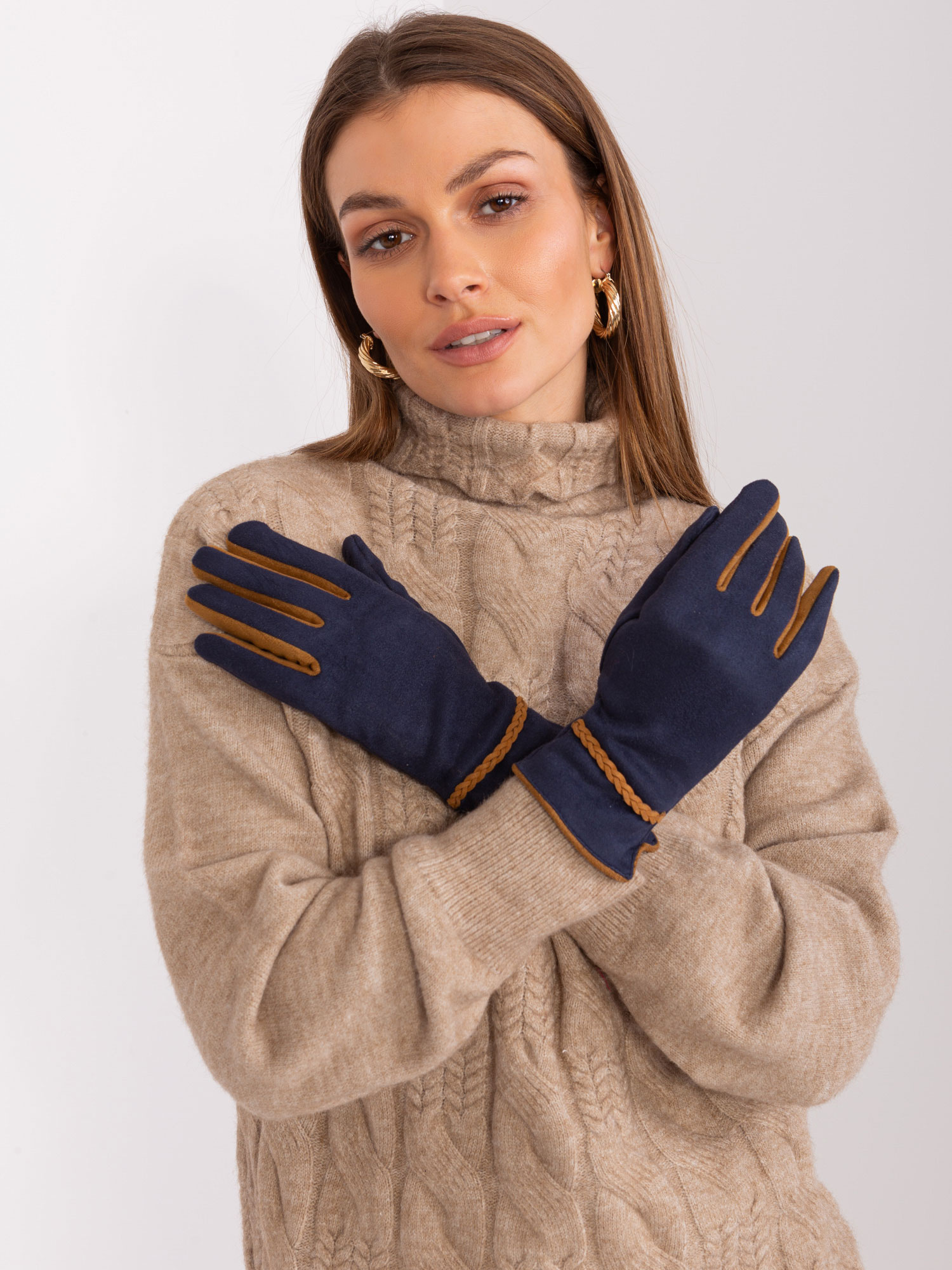 Tmavomodré elegantné rukavice AT-RK-238601.31P-dark blue Veľkosť: S/M
