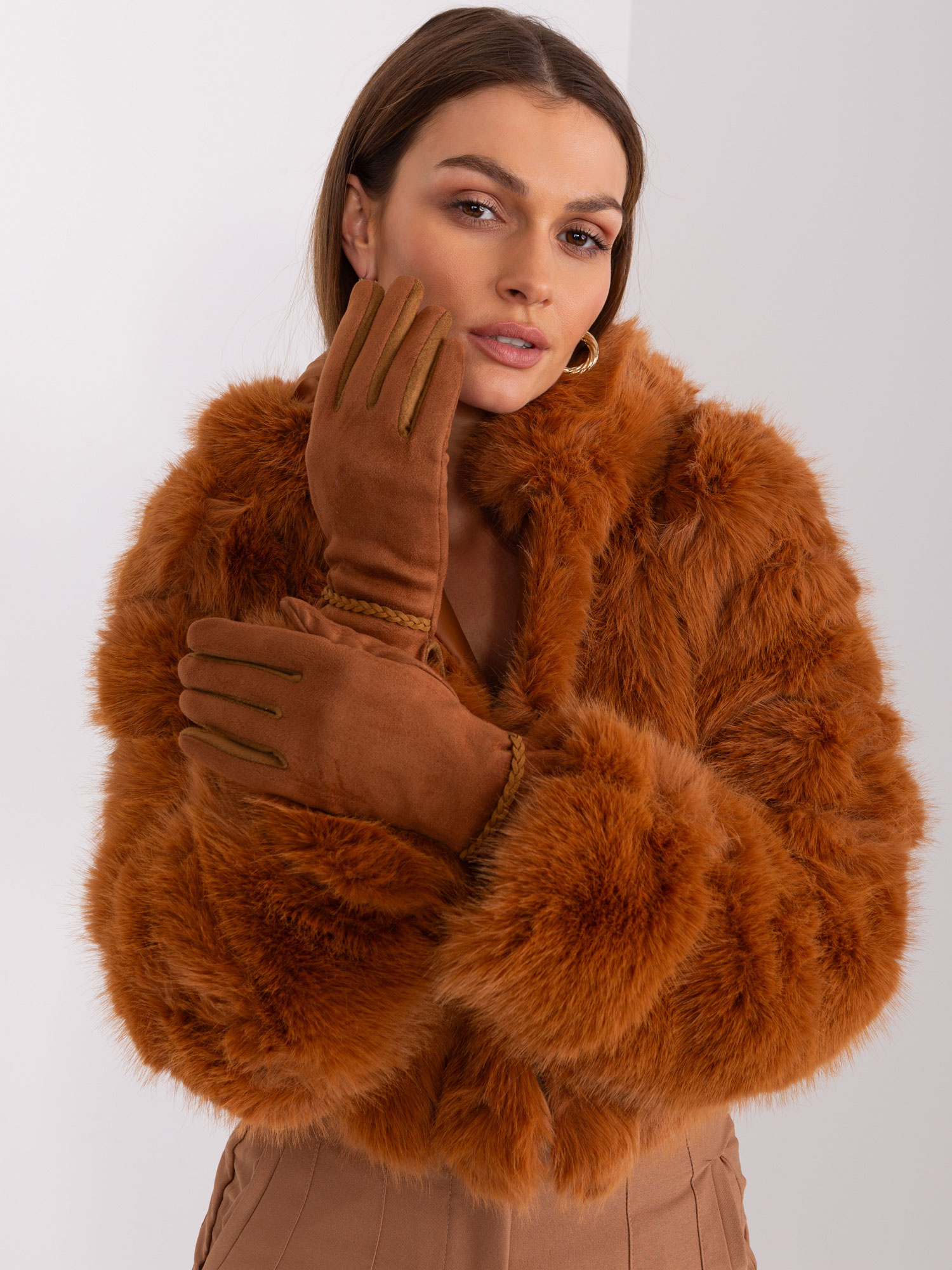 Svetlohnedé elegantné rukavice AT-RK-238601.98-light brown Veľkosť: S/M