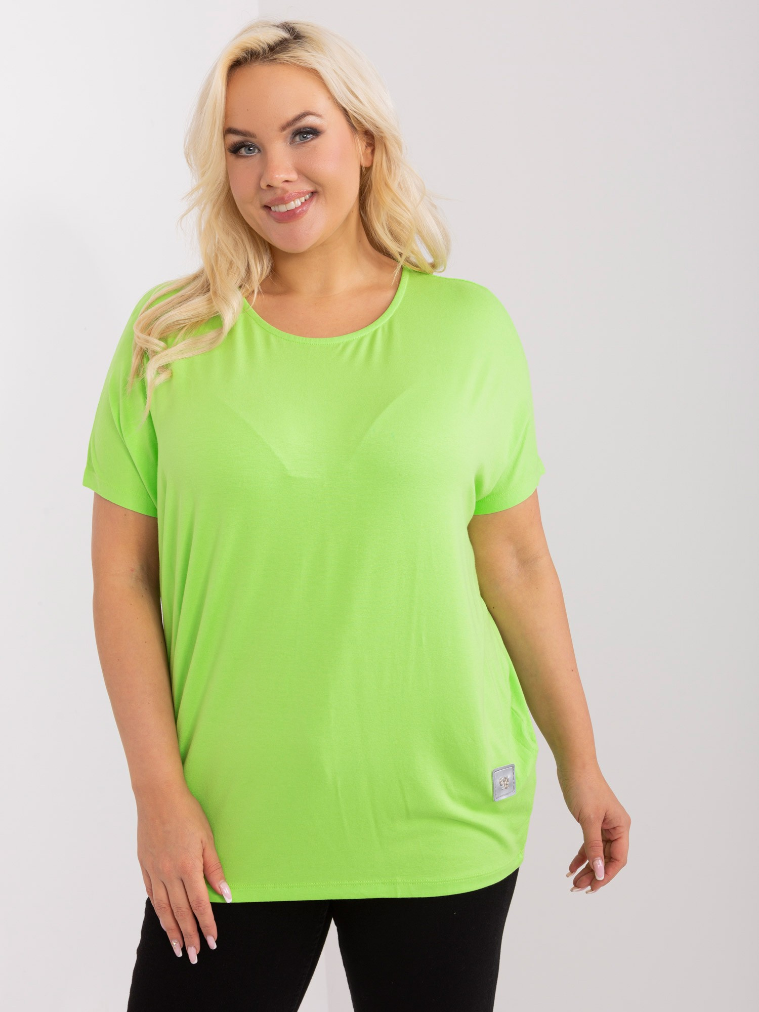 Limetkové jednofarebné voľné tričko -RV-BZ-3585.25-light green Veľkosť: ONE SIZE
