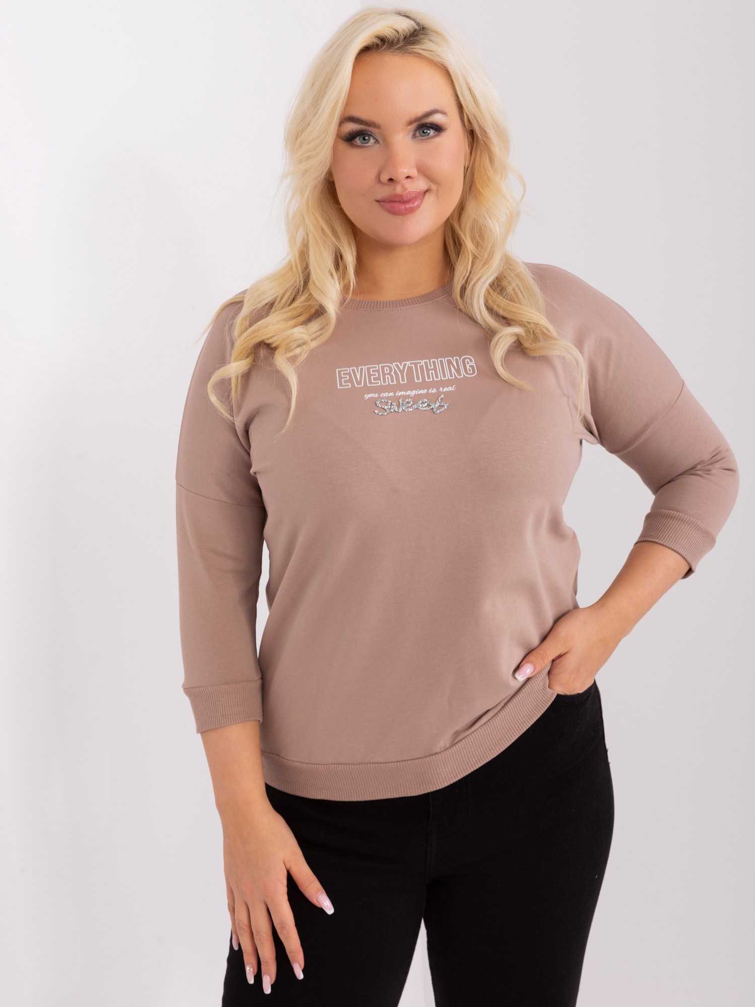 TMAVOBÉŽOVÉ TRIČKO S 3/4 RUKÁVOM RV-BZ-9134.84P-DARK BEIGE Veľkosť: ONE SIZE