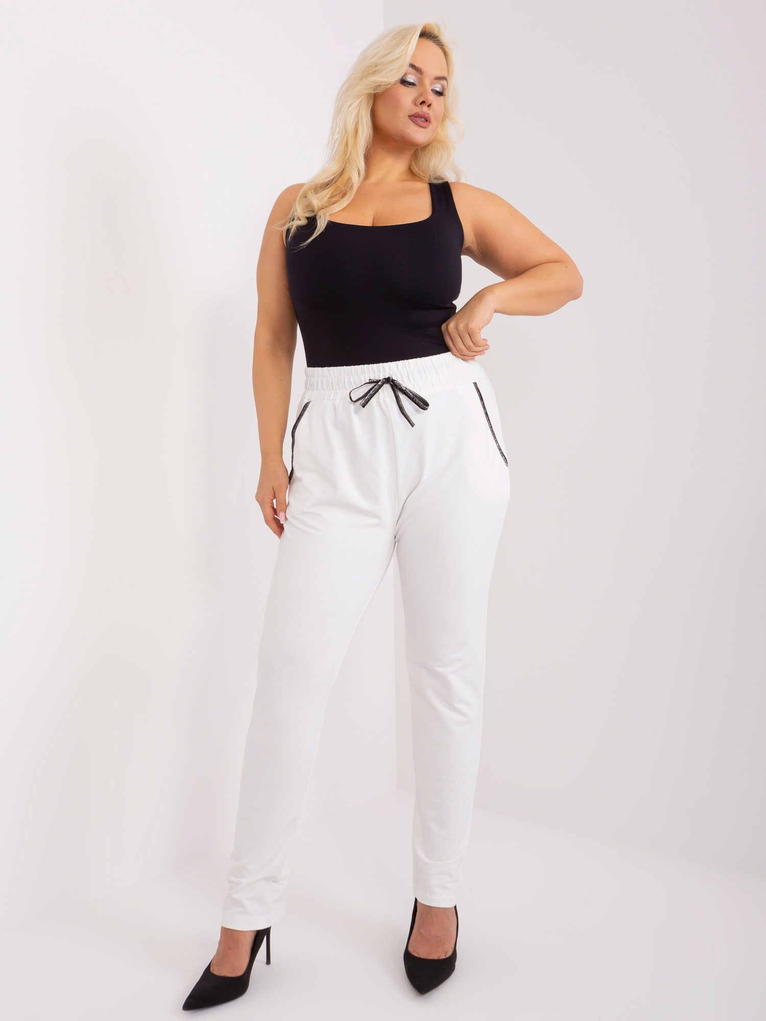 Biele pohodlné tepláky RV-DR-4765.52-white Veľkosť: 3XL
