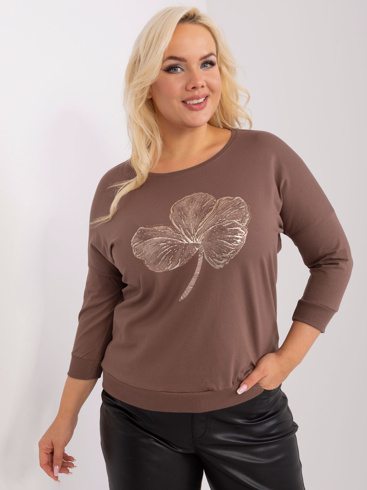 Hnedé tričko s lesklou potlačou RV-BZ-9191.78-brown Veľkosť: ONE SIZE