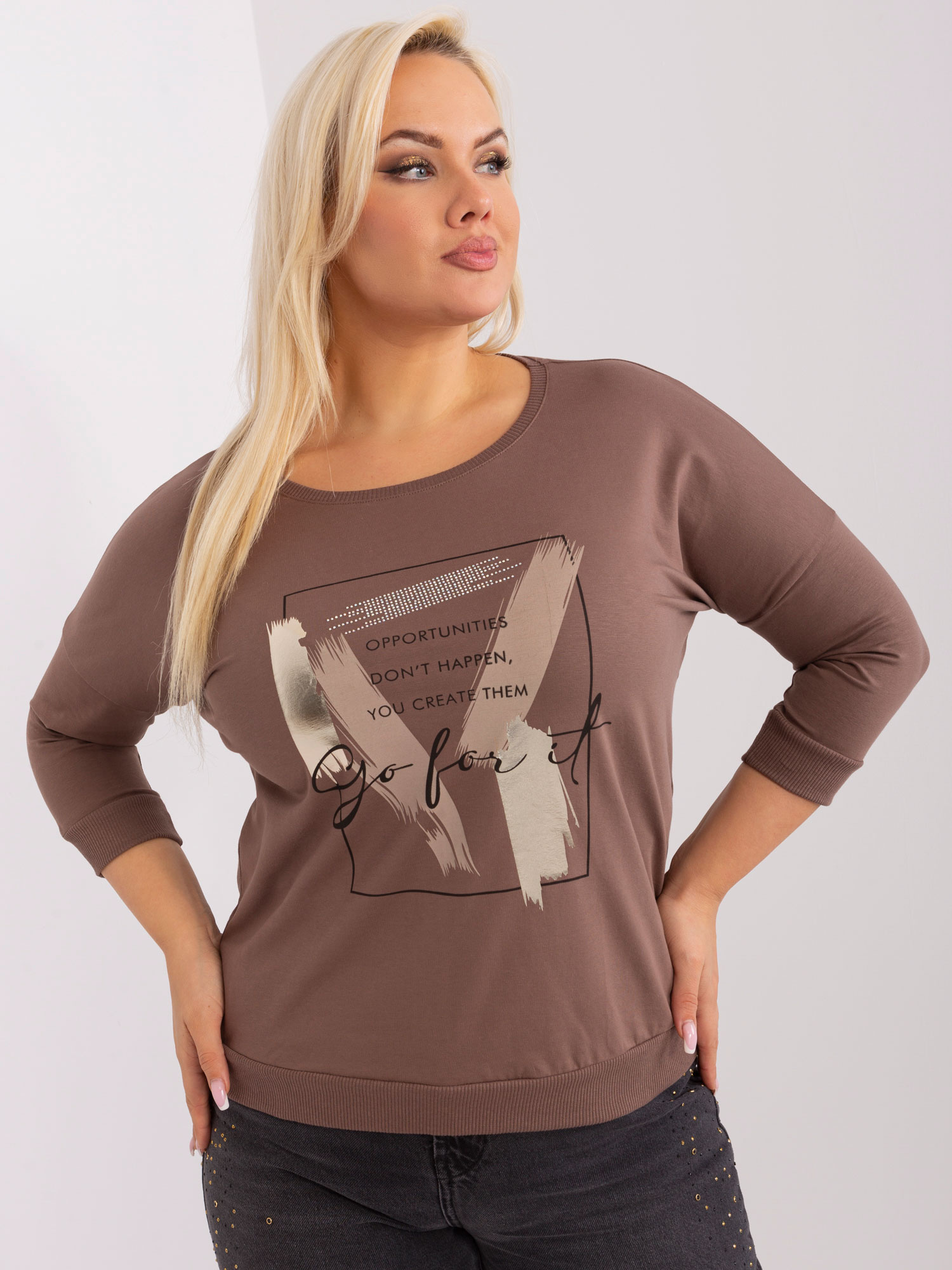 Hnedé tričko s potlačou a 3/4 rukávom RV-BZ-8981.31P-brown Veľkosť: ONE SIZE