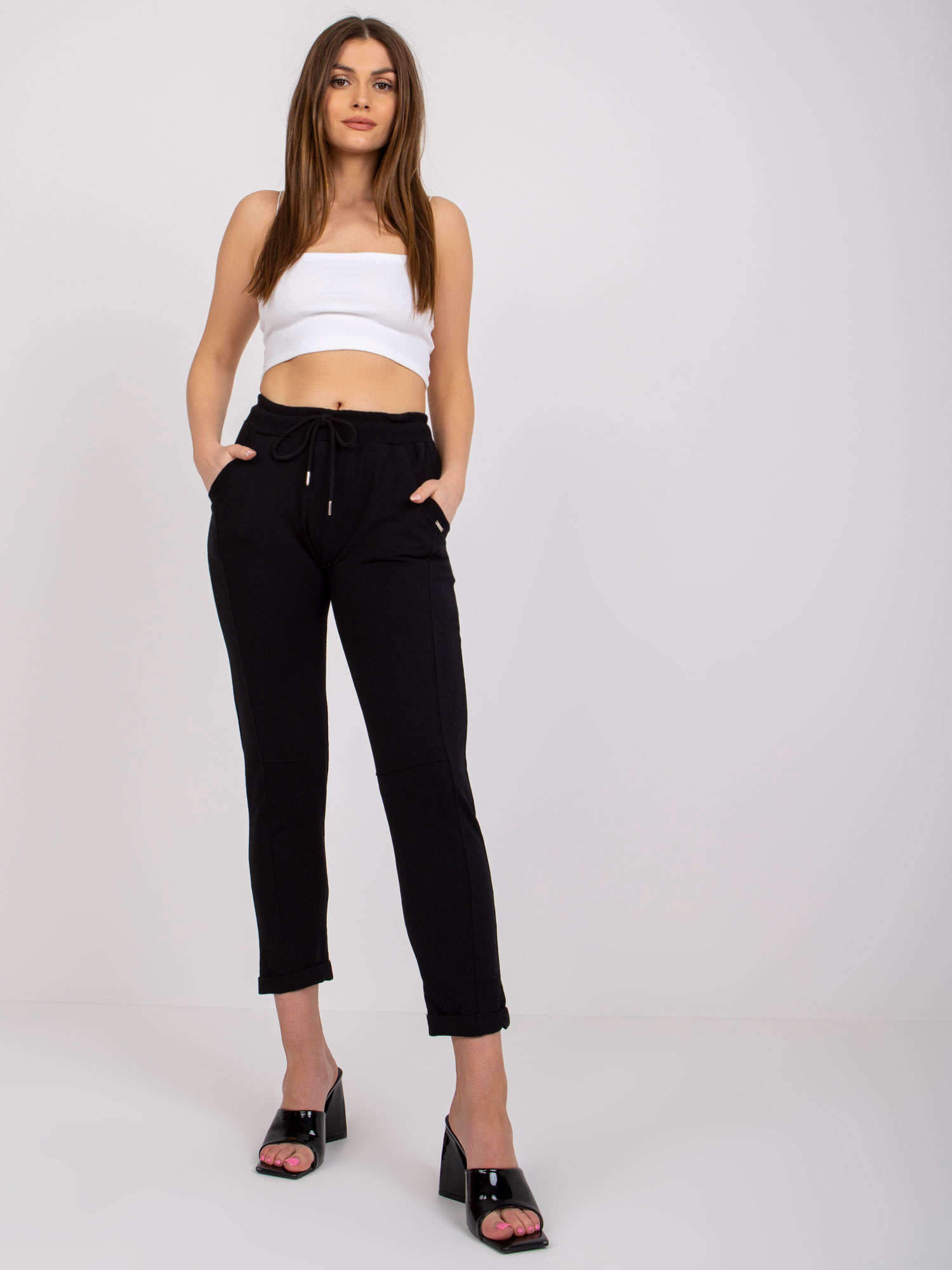 Čierne tepláky nad členky RV-DR-7517.22-black Veľkosť: S