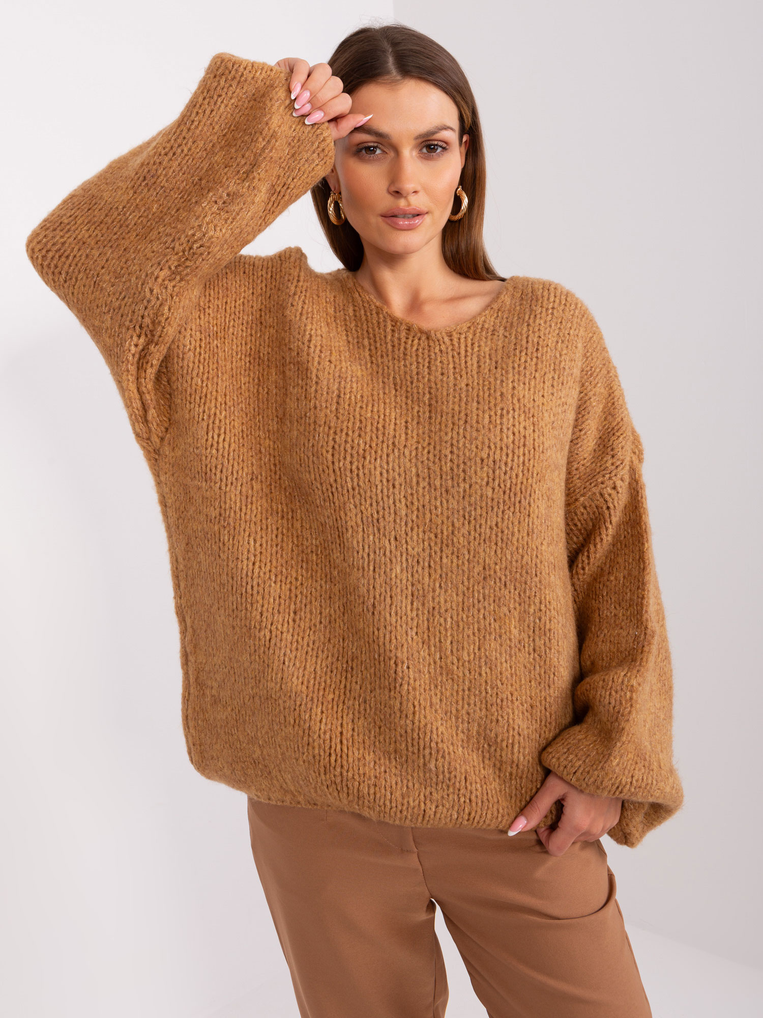 Camel voľný pletený sveter s výstrihom do V LC-SW-3020.10P-camel Veľkosť: ONE SIZE