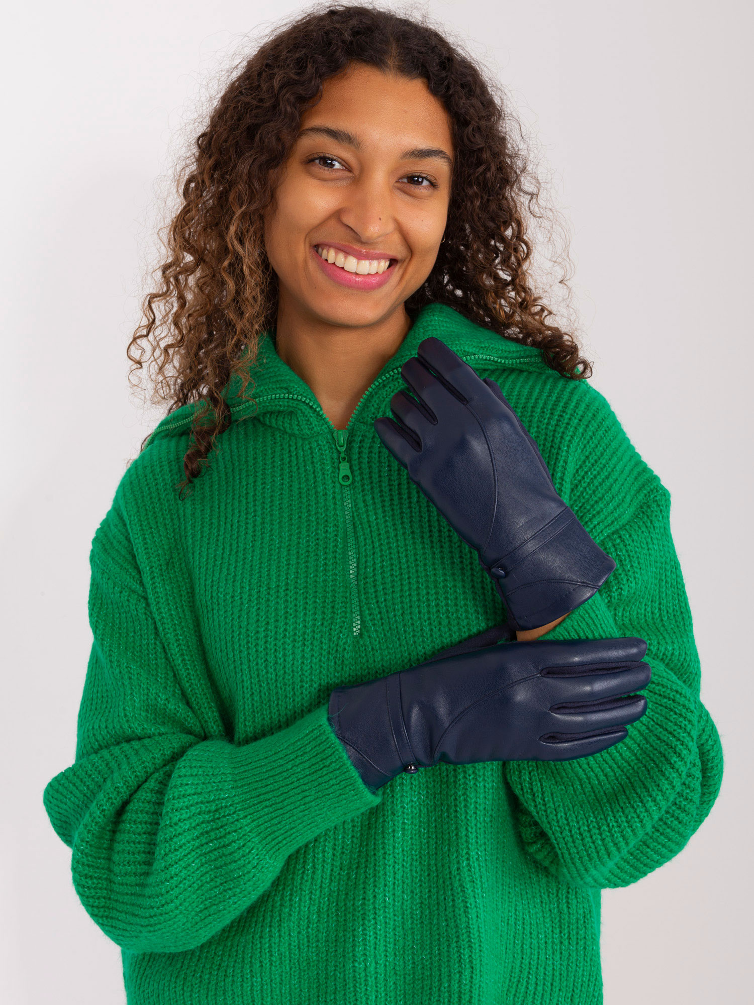 Tmavomodré koženkové rukavice AT-RK-239802.28-dark blue Veľkosť: L/XL