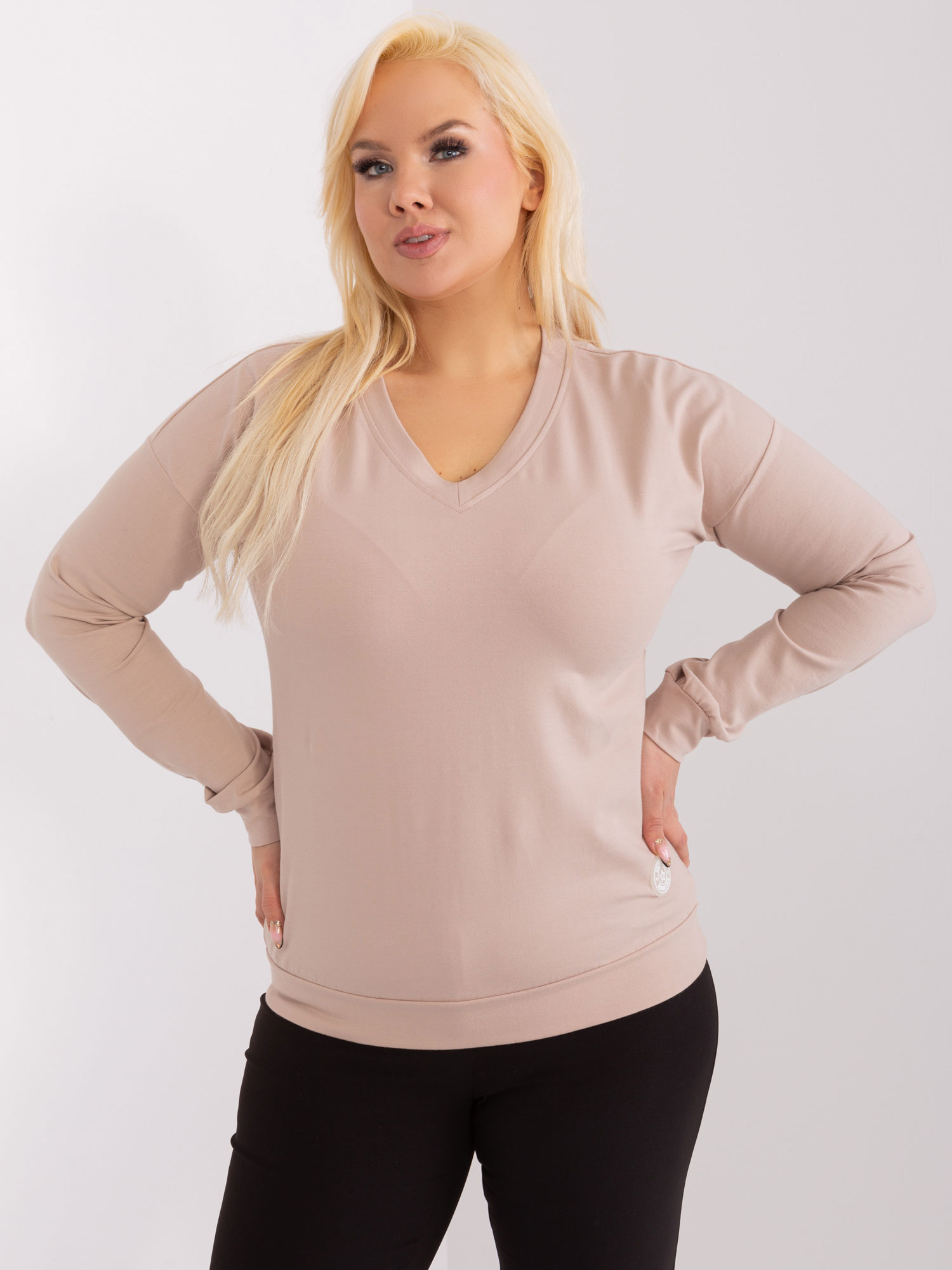 Béžové tričko s výstrihom do V RV-BZ-9259.97-beige Veľkosť: ONE SIZE