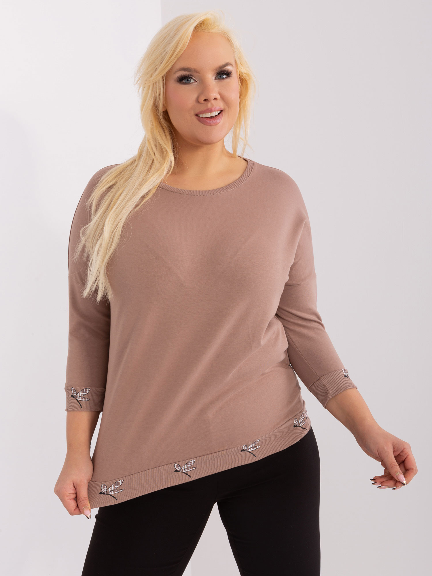 Tmavobéžová blúzka s 3/4 rukávom RV-BZ-9135.47-dark beige Veľkosť: ONE SIZE