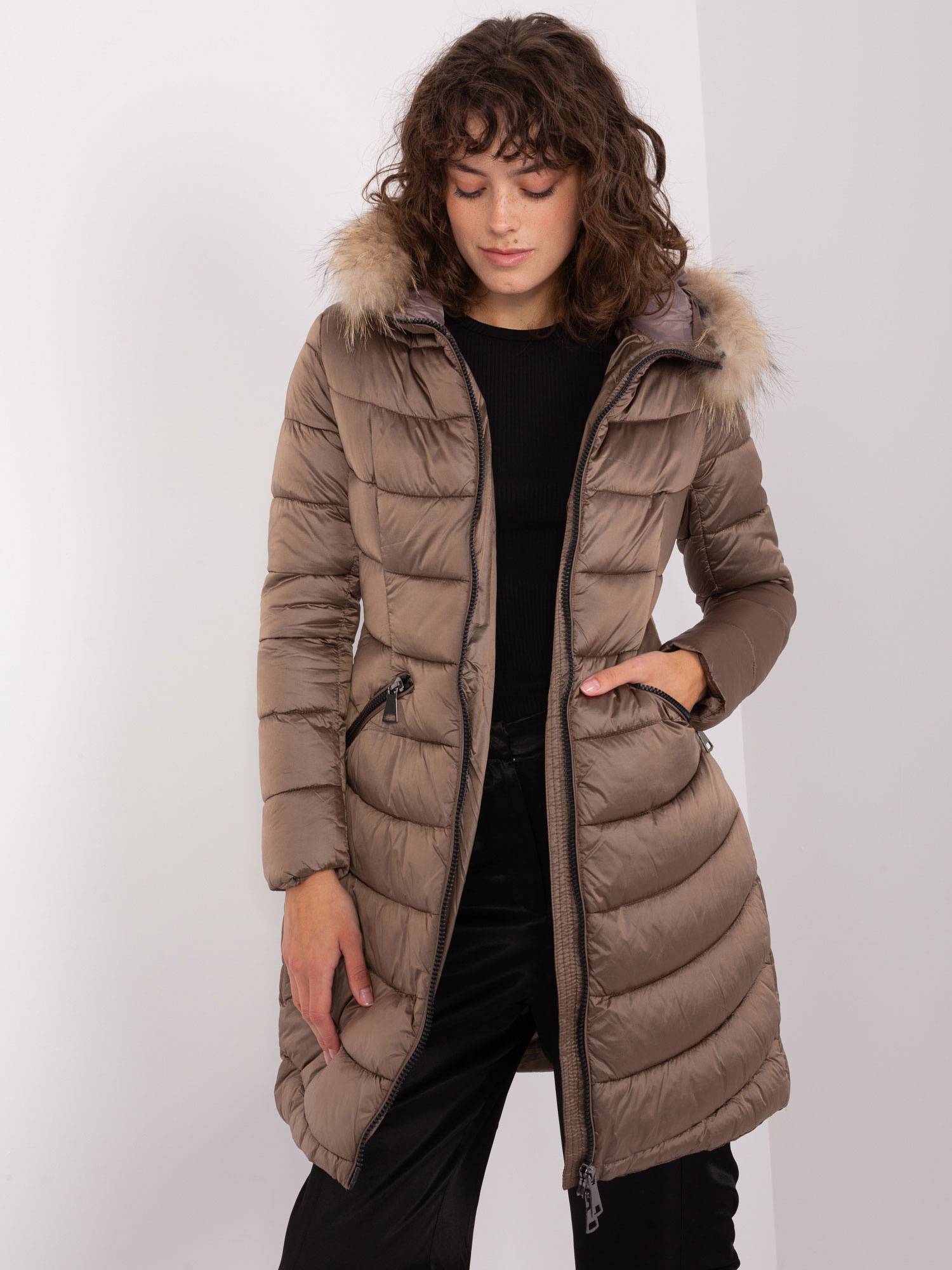 Hnedá zimná dlhšia prešívaná bunda NM-KR-TR8125.99P-brown Veľkosť: M