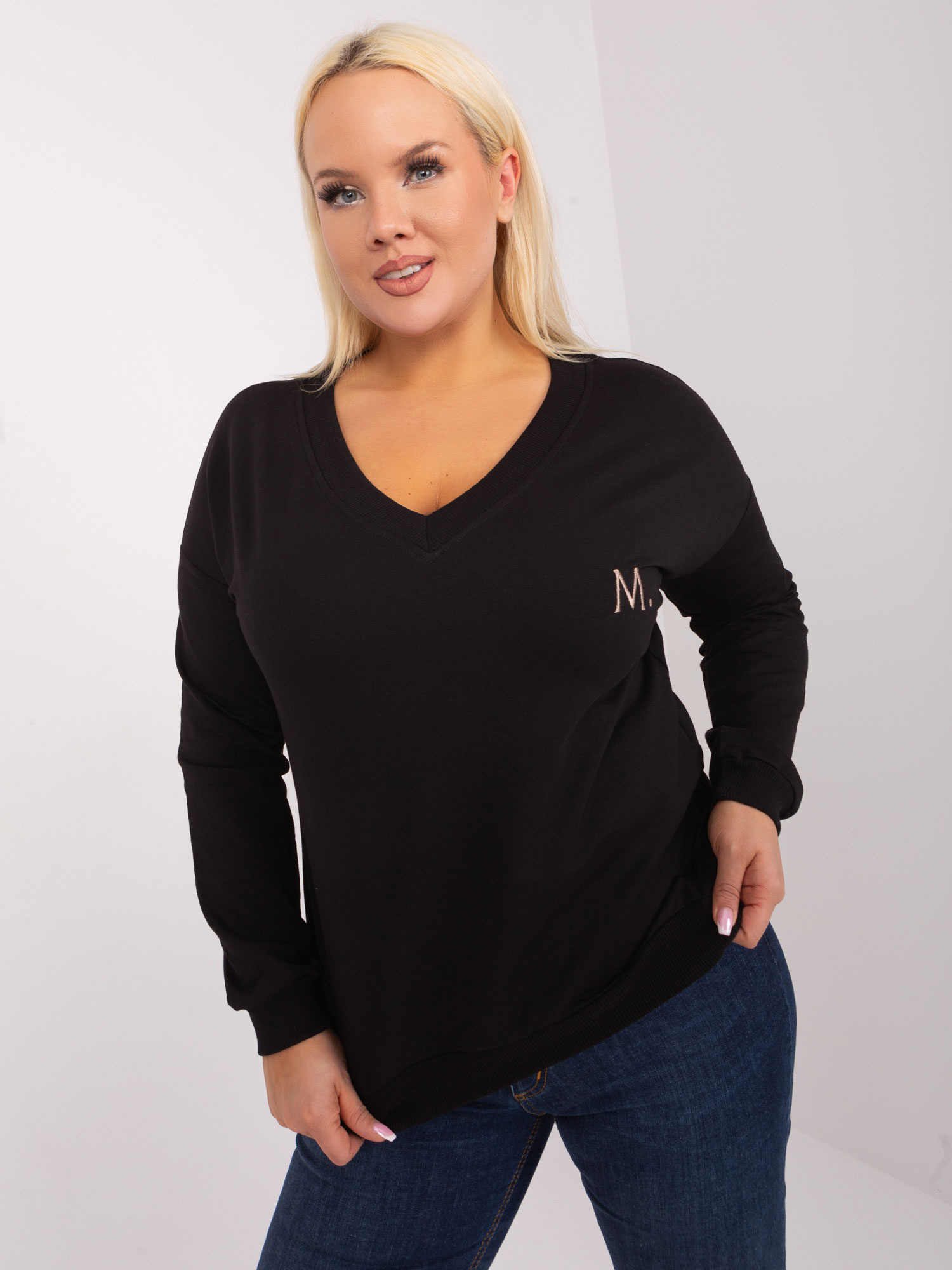 Čierna mikina s výstrihom -RV-BZ-9233.24-black Veľkosť: ONE SIZE