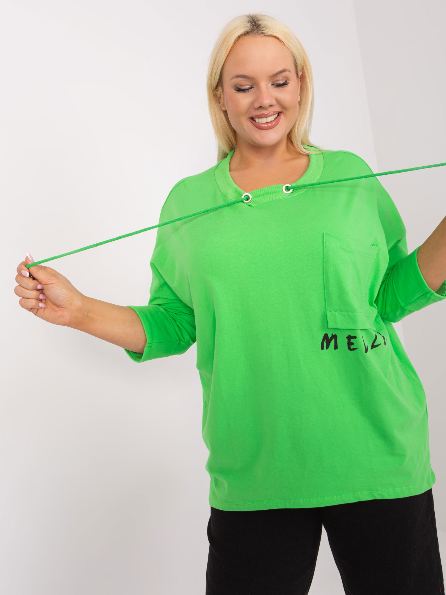 Zelená blúzka s vreckom RV-BZ-14002.44-light green Veľkosť: ONE SIZE