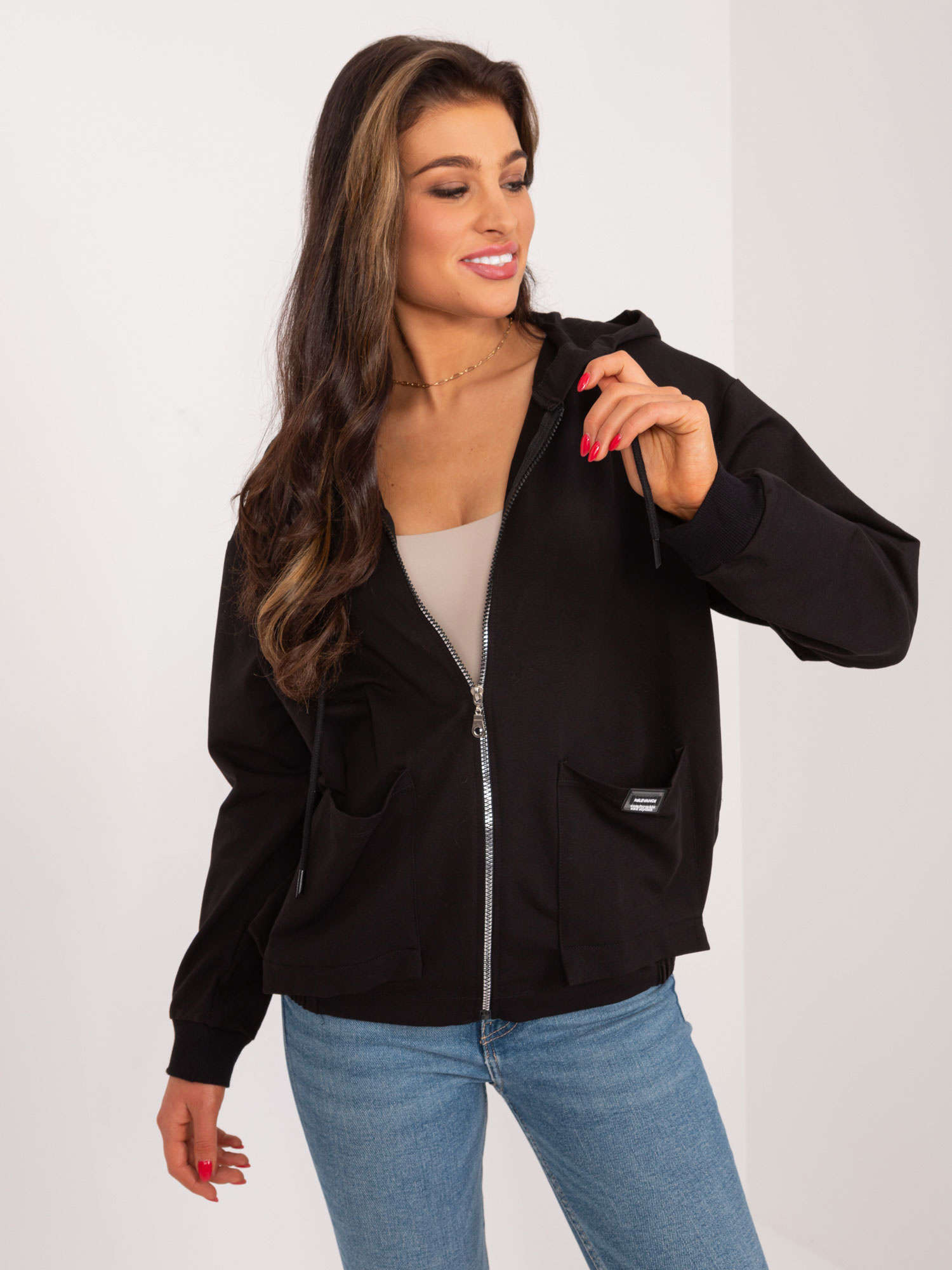 Čierna mikina na zips s kapucňou -RV-BL-9136.06-black Veľkosť: S/M