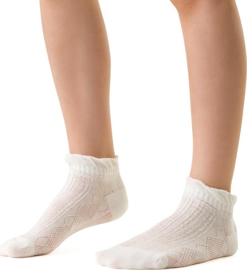 Biele dievčenské členkové ponožky so vzorom Art. 004 RE204, ECRU 3D Veľkosť: 29/31